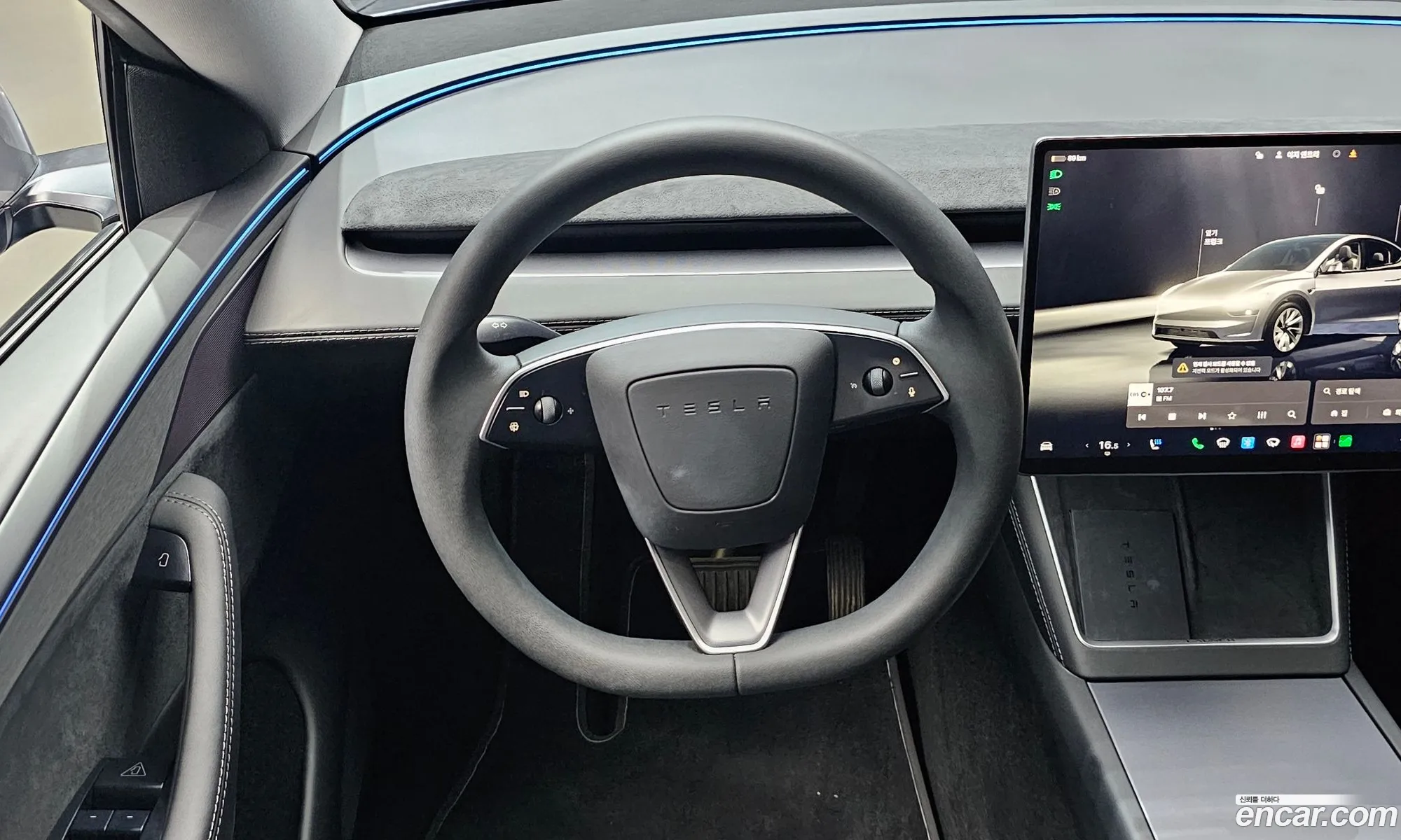 Tesla Model Y 2025 LRWYGCEK4SC018557 — 6