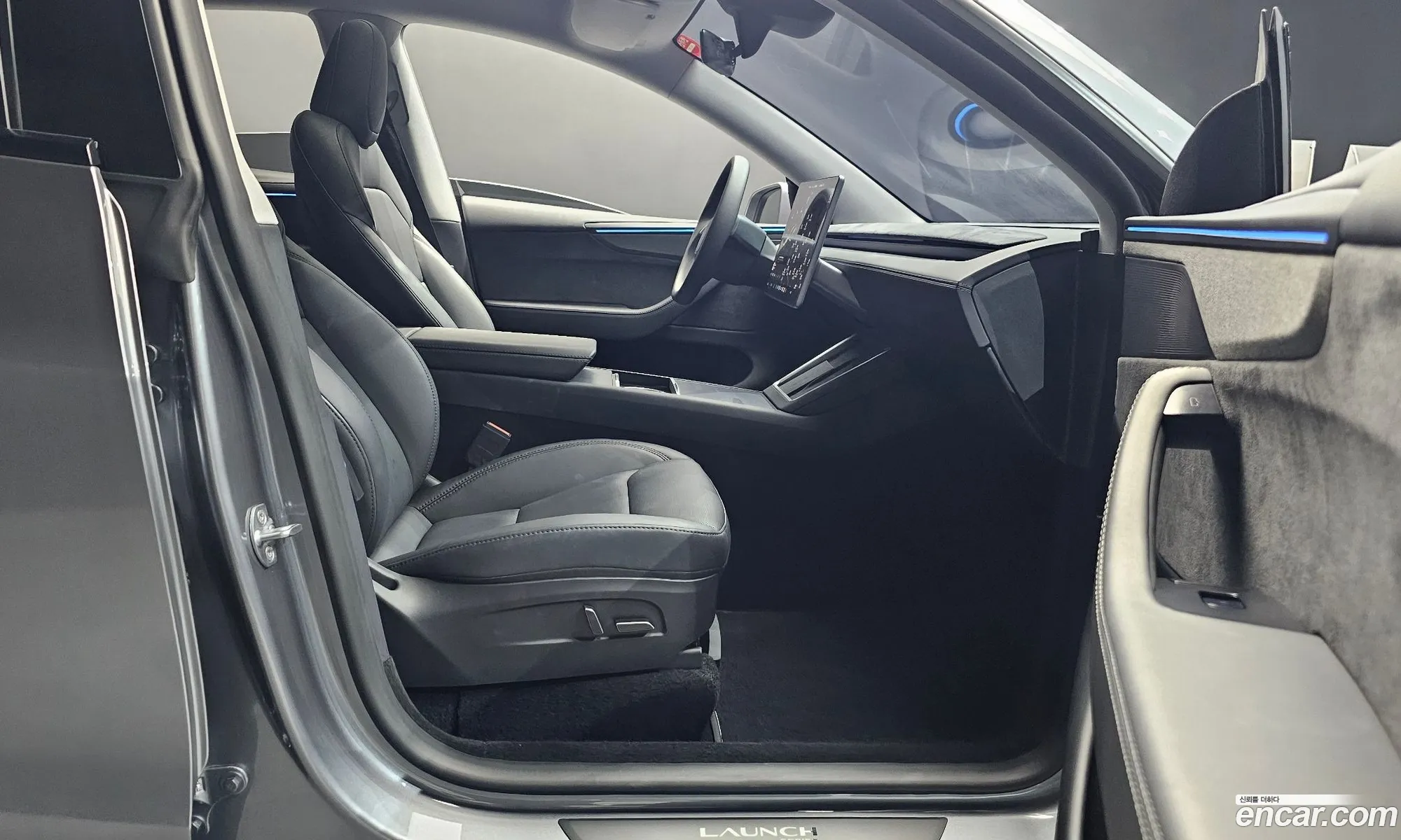 Tesla Model Y 2025 LRWYGCEK4SC018557 — 34