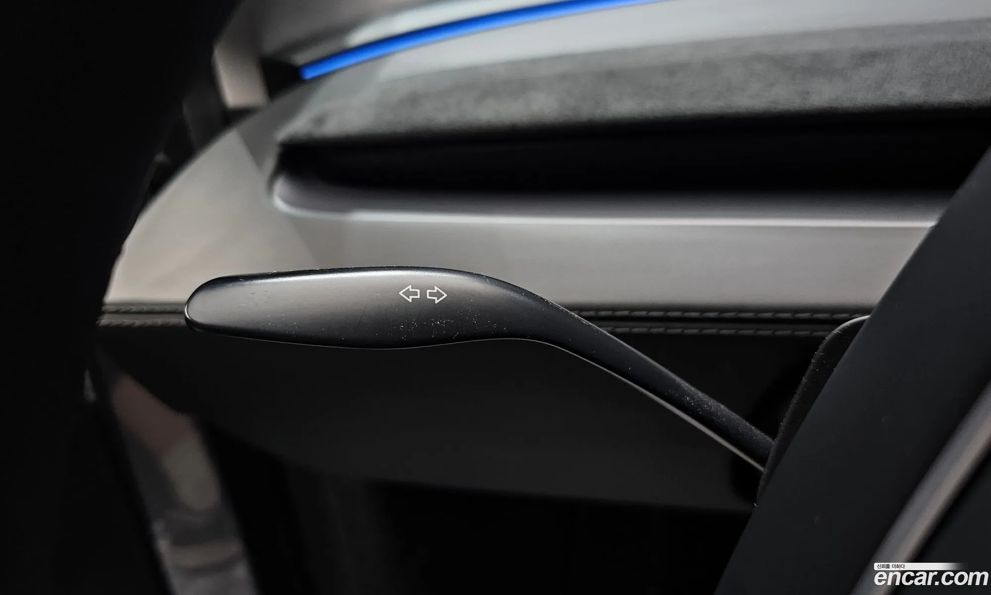 Tesla Model Y 2025 LRWYGCEK4SC018557 — 9