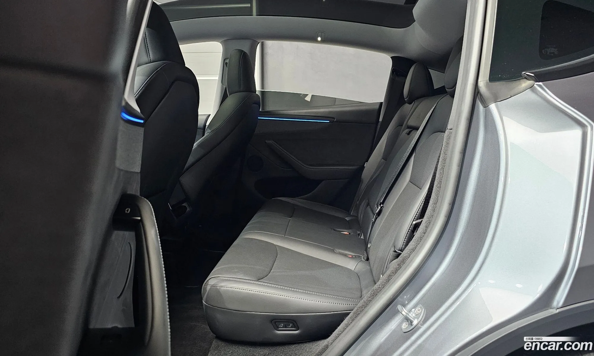 Tesla Model Y 2025 LRWYGCEK4SC018557 — 20