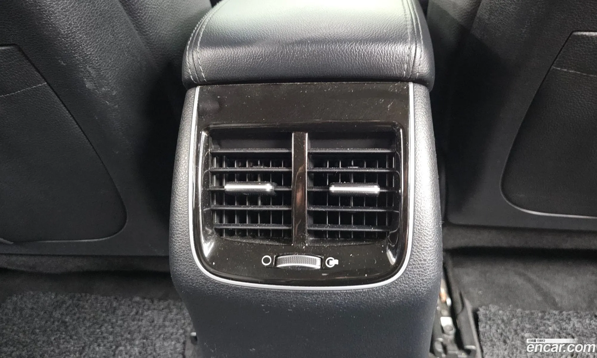 Kia K7 2017 KNALC418BHA083891 — 16