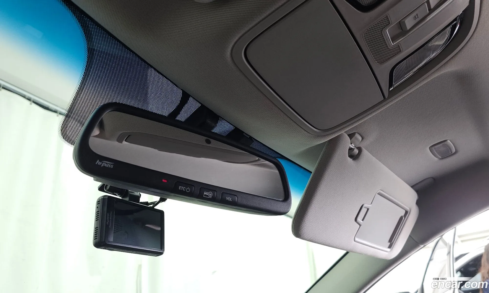 Kia K7 2017 KNALC418BHA083891 — 13