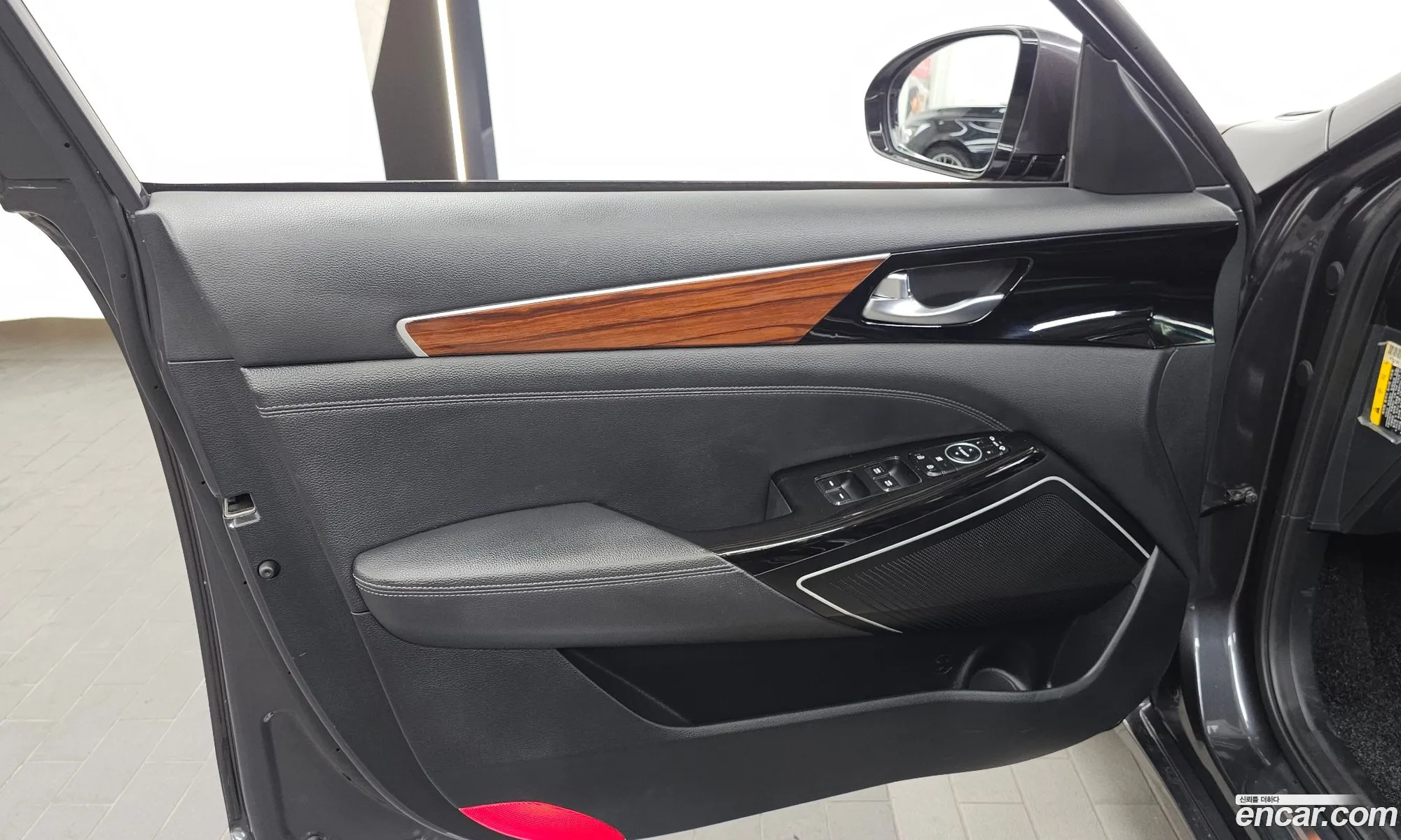 Kia K7 2017 KNALC418BHA083891 — 21