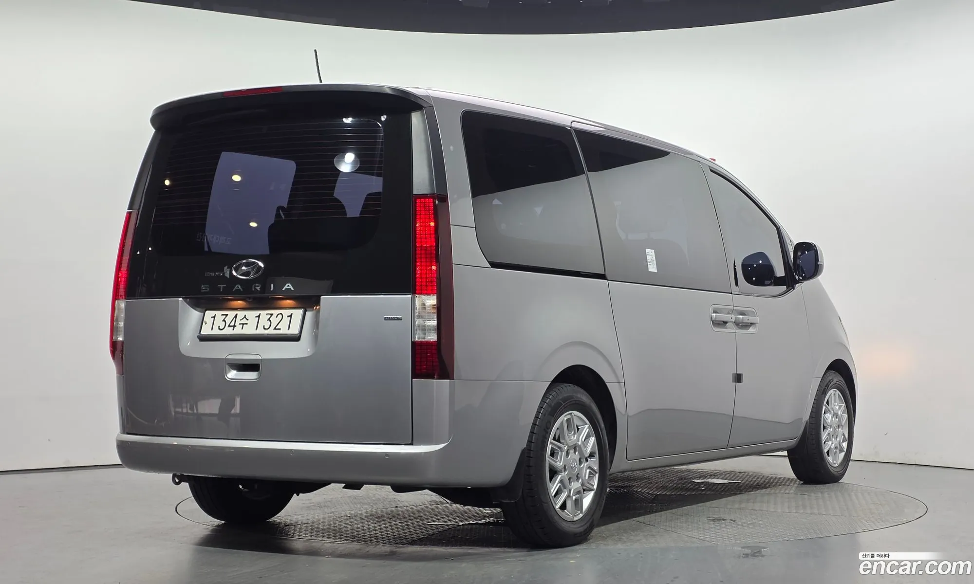 Hyundai Staria 2022 — 10
