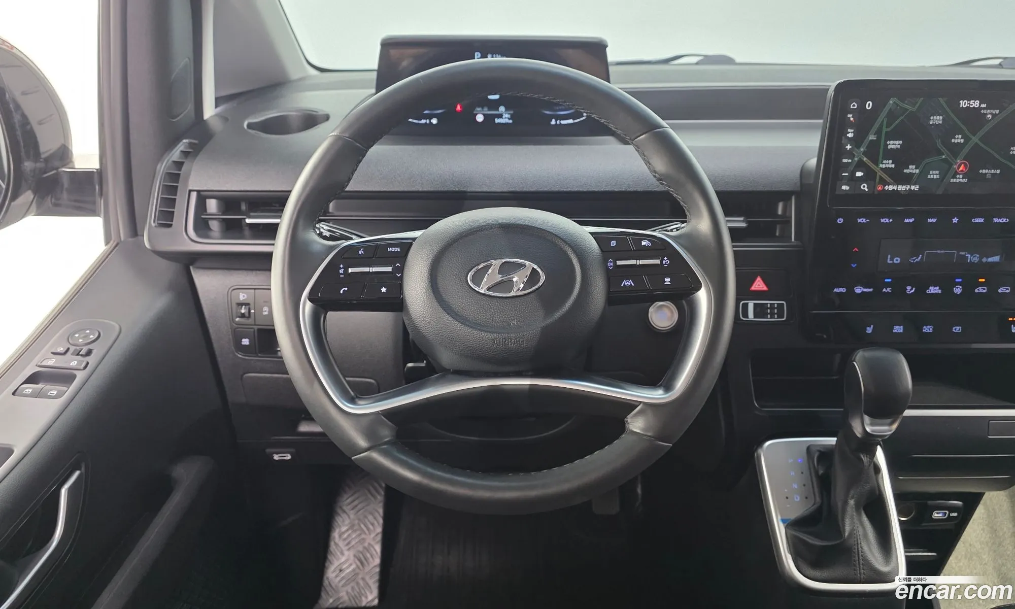 Hyundai Staria 2022 — 7