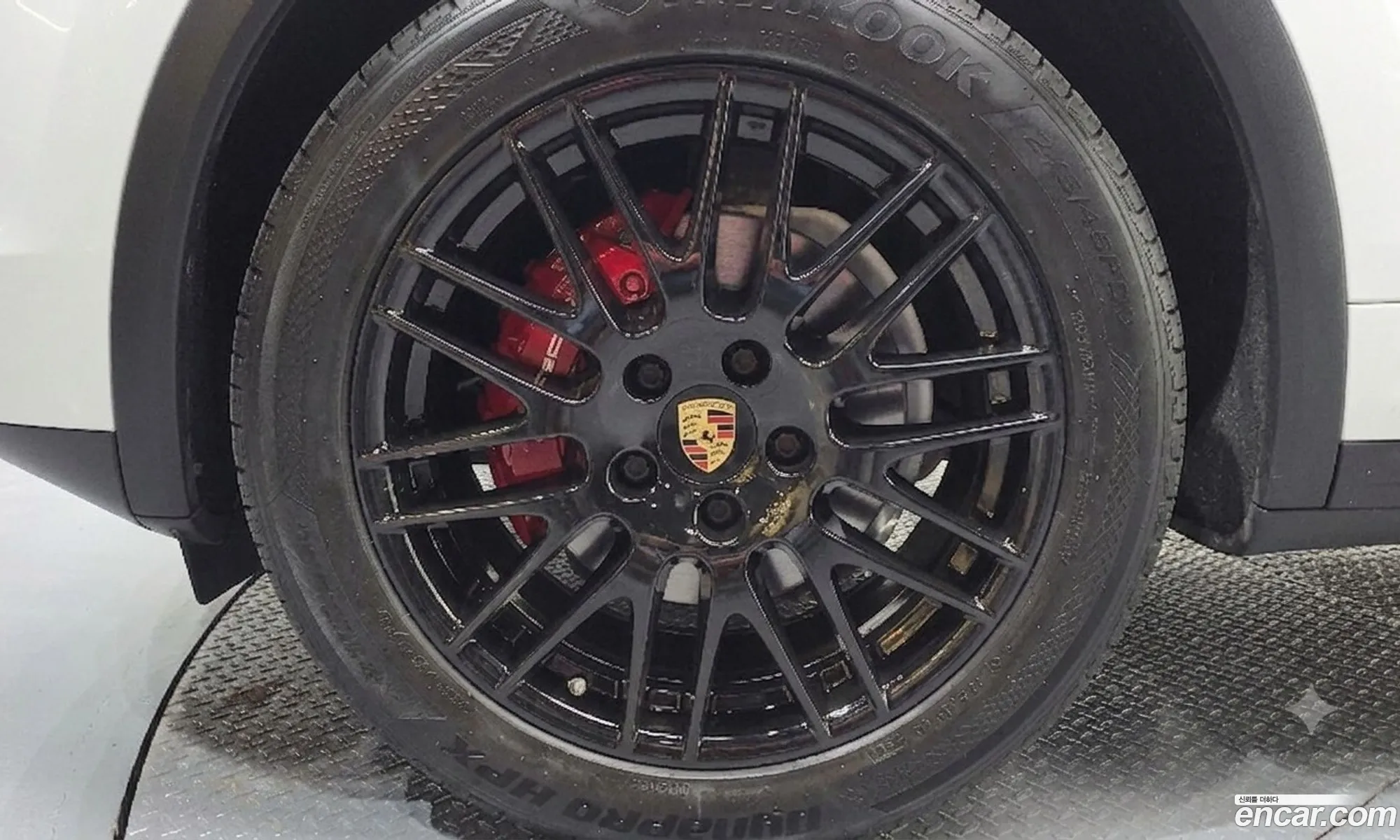 Porsche Cayenne 2015 WP1AF2925GKA44088 — 2