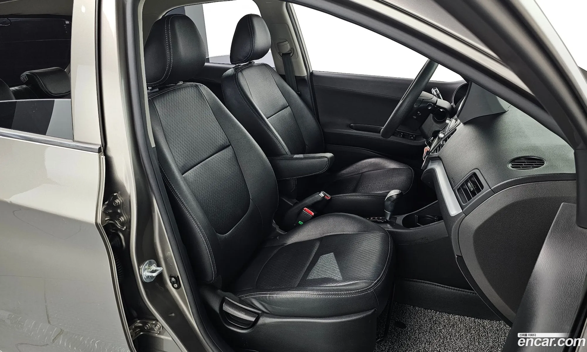 Kia Morning 2014 KNABX511BFT942274 — 18