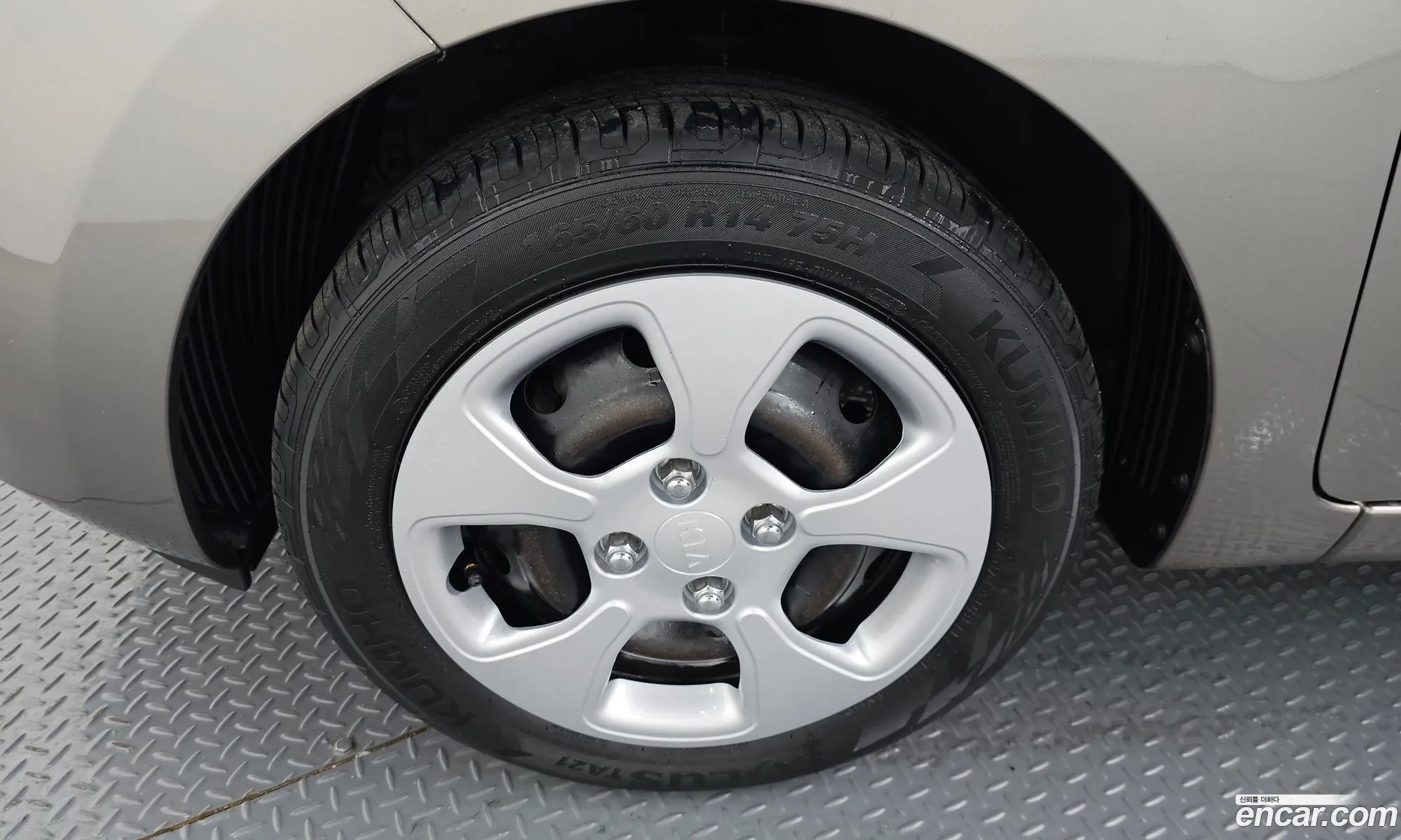 Kia Morning 2014 KNABX511BFT942274 — 25