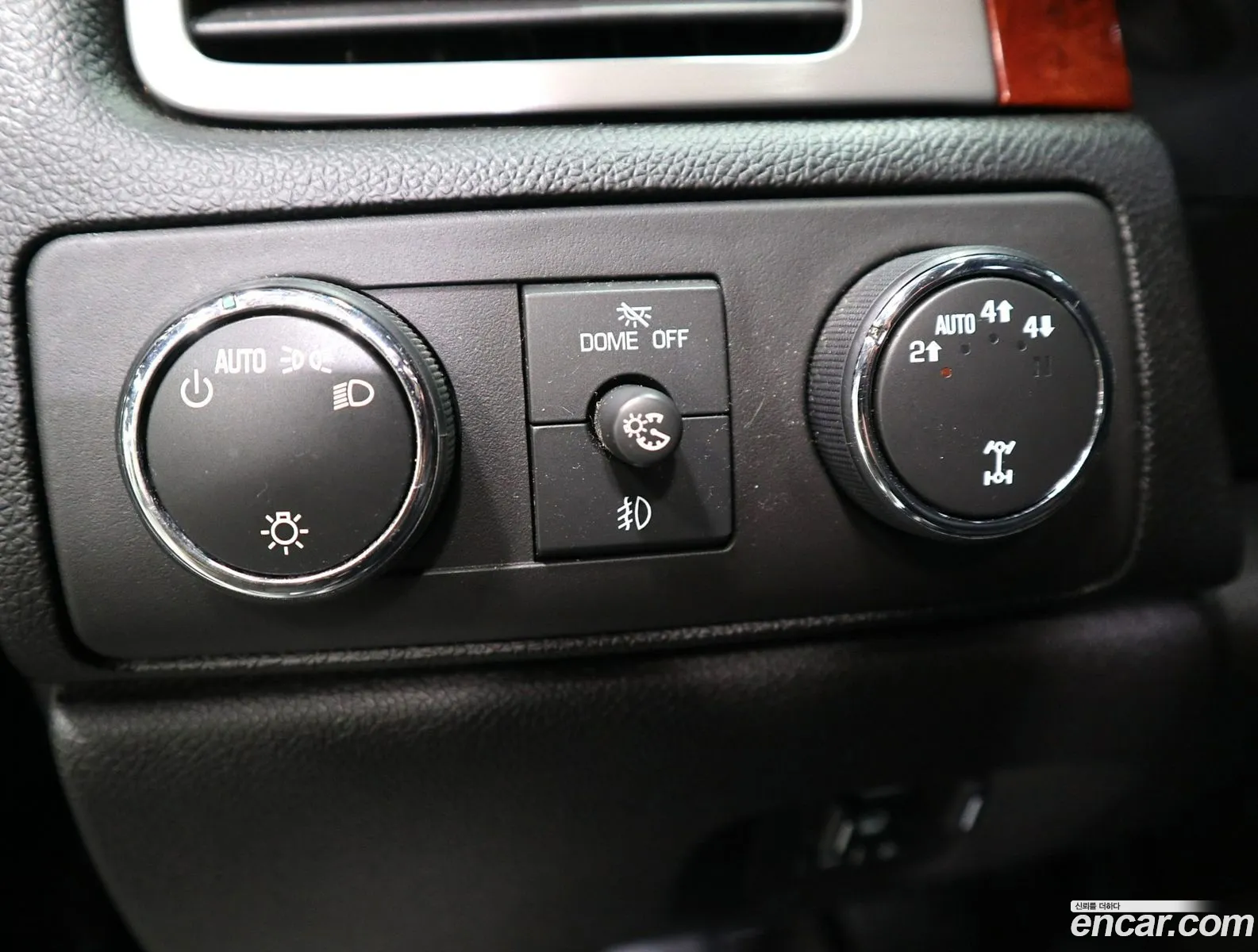 Chevrolet Suburban 2013 — 12