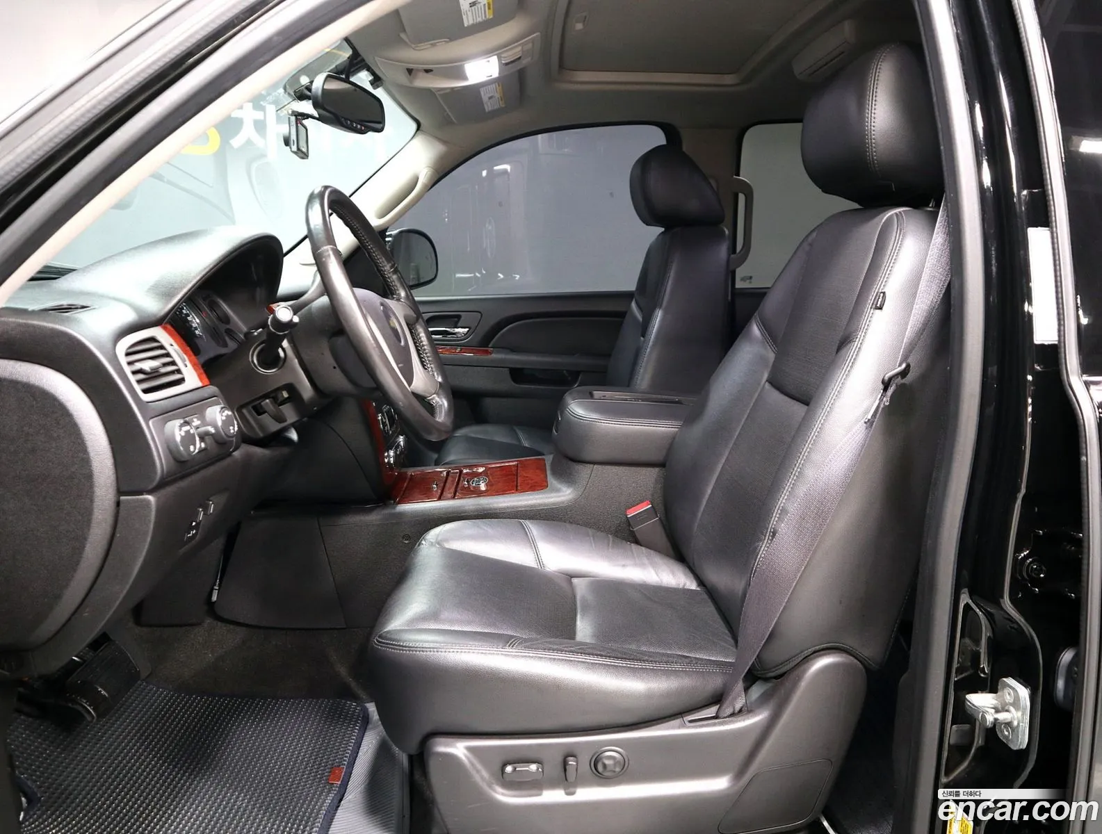 Chevrolet Suburban 2013 — 11