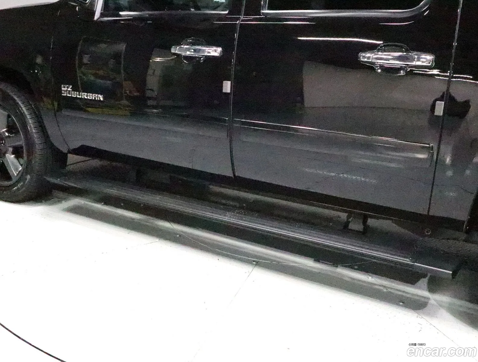 Chevrolet Suburban 2013 — 19