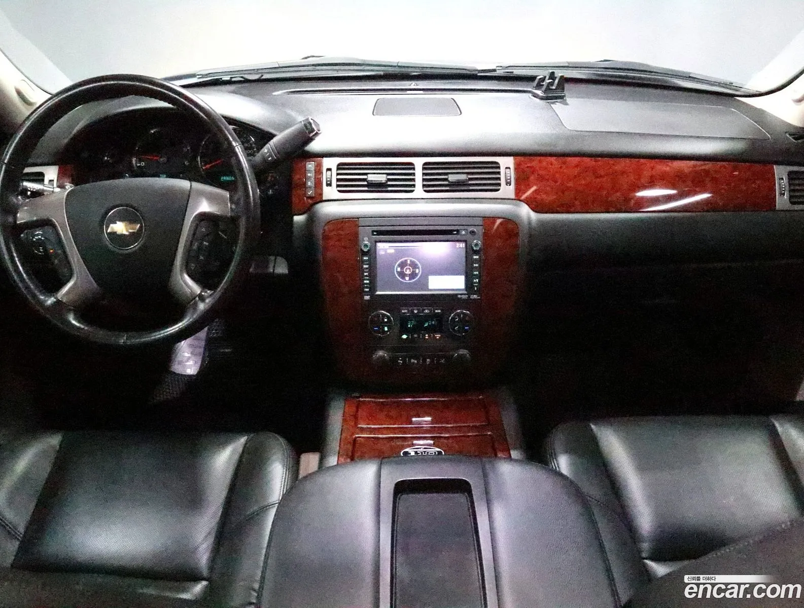 Chevrolet Suburban 2013 — 20