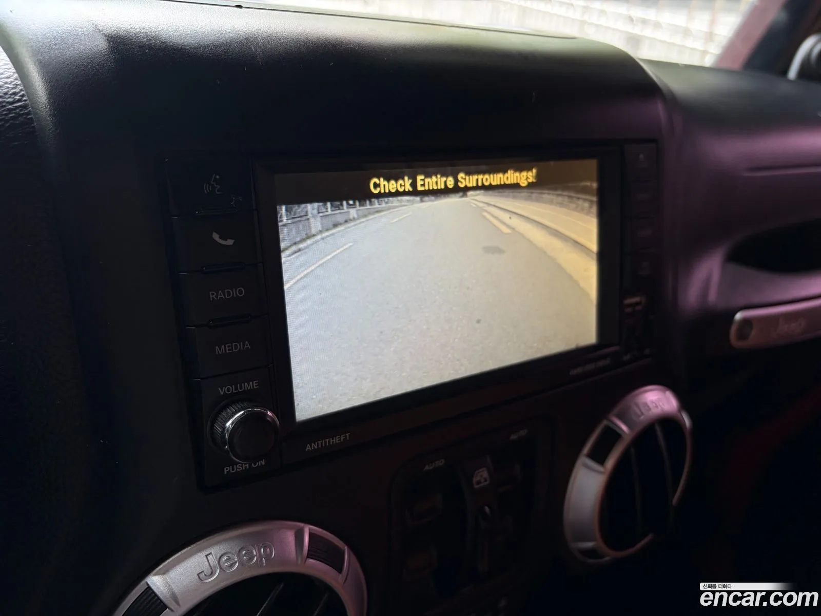 Jeep Wrangler 2012 — 11