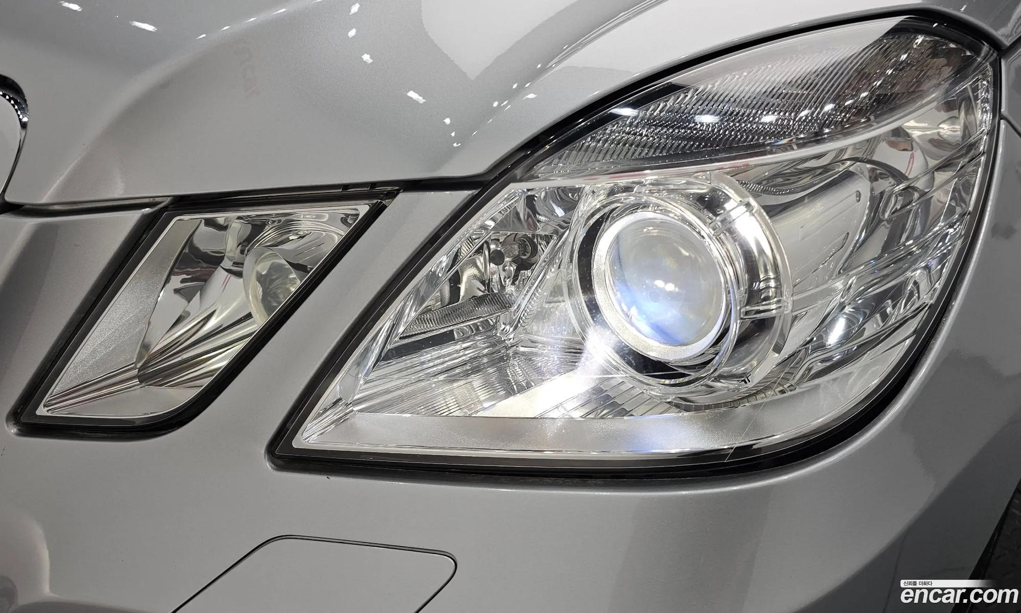 Mercedes-Benz E-Class W212 2011 WDDHF5DB6BA413425 — 21