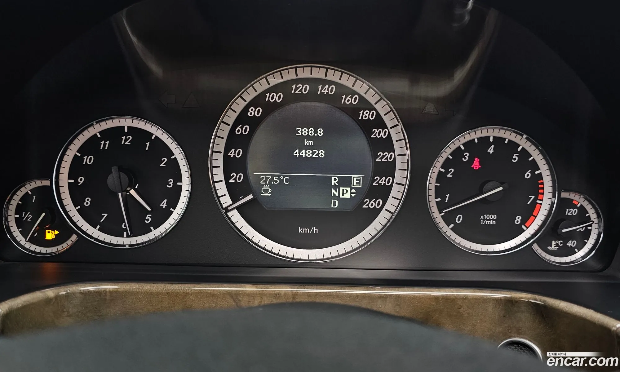 Mercedes-Benz E-Class W212 2011 WDDHF5DB6BA413425 — 8