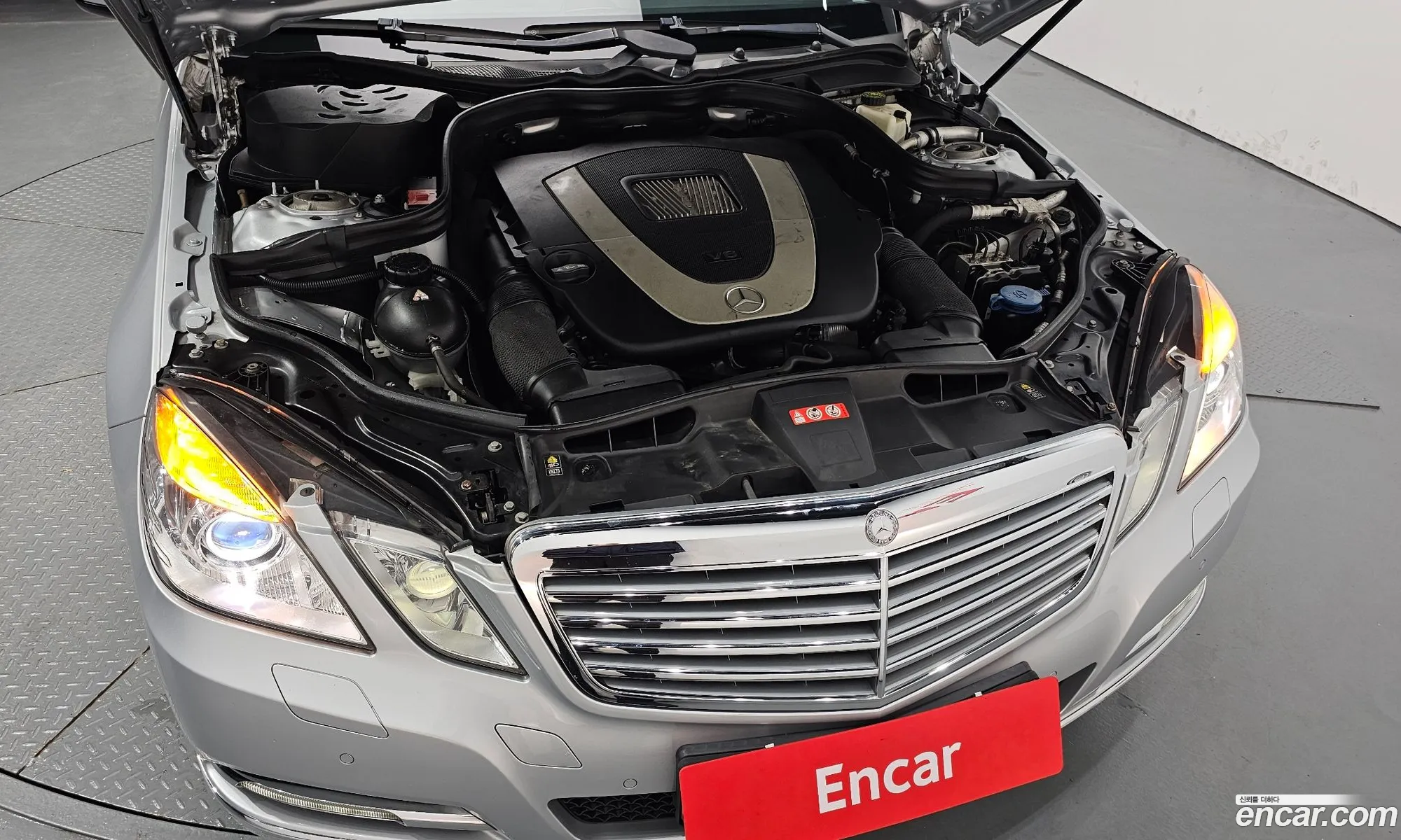 Mercedes-Benz E-Class W212 2011 WDDHF5DB6BA413425 — 20
