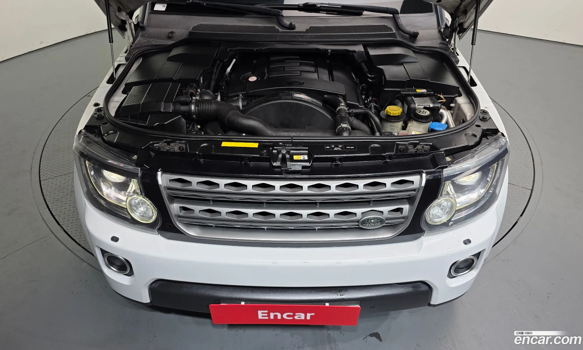 Land Rover Discovery 4 2015 SALLAAAG6FA748694 — 9