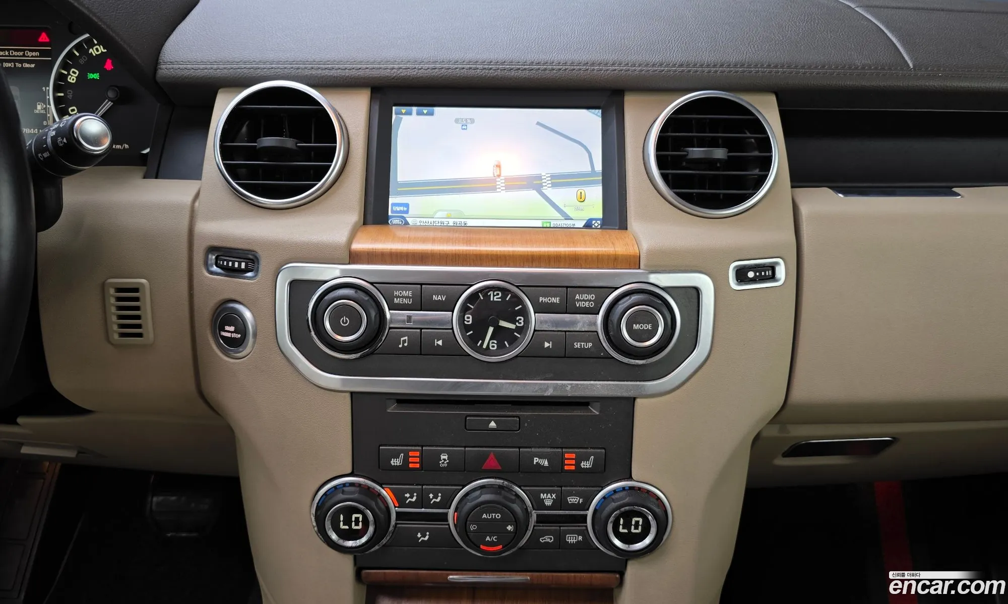 Land Rover Discovery 4 2015 SALLAAAG6FA748694 — 12