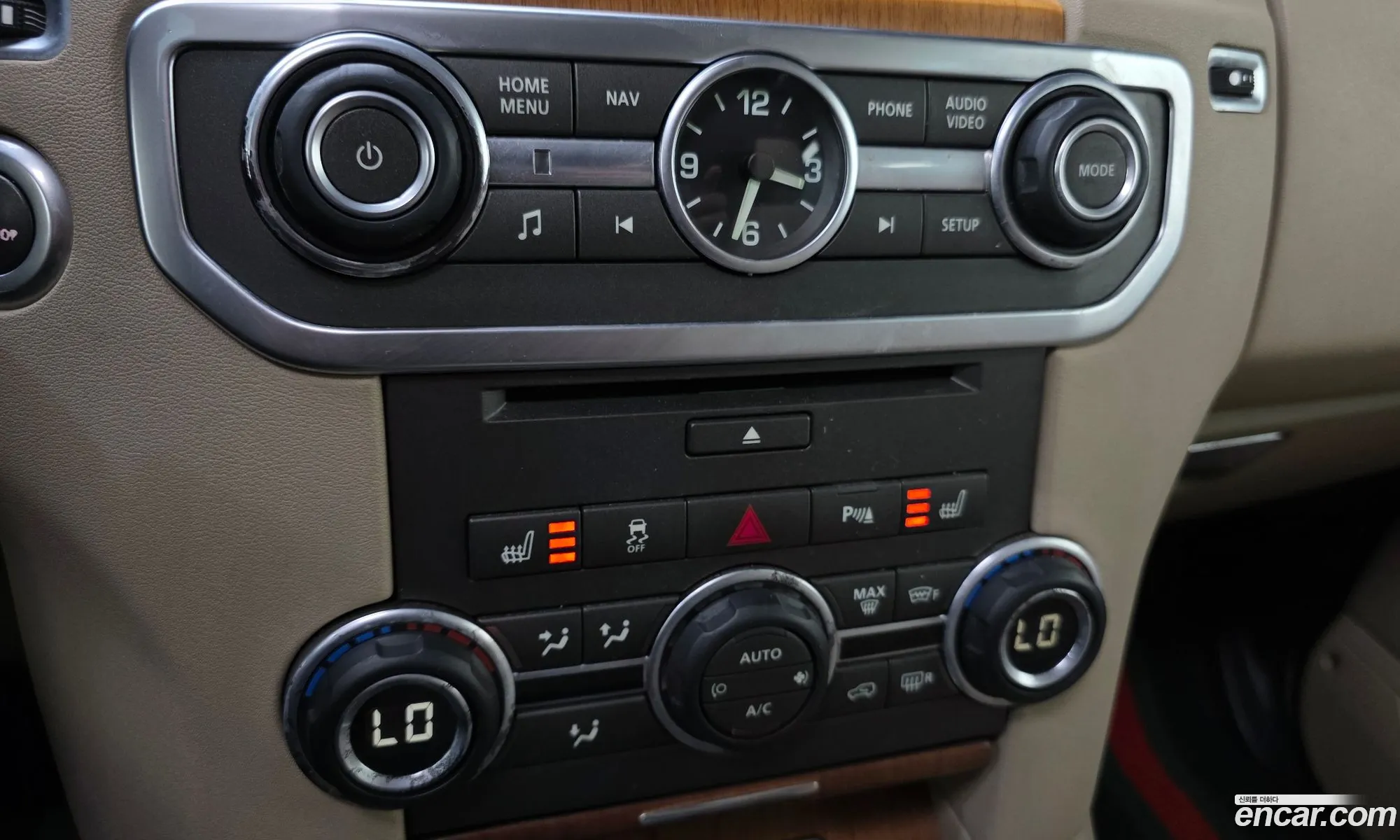 Land Rover Discovery 4