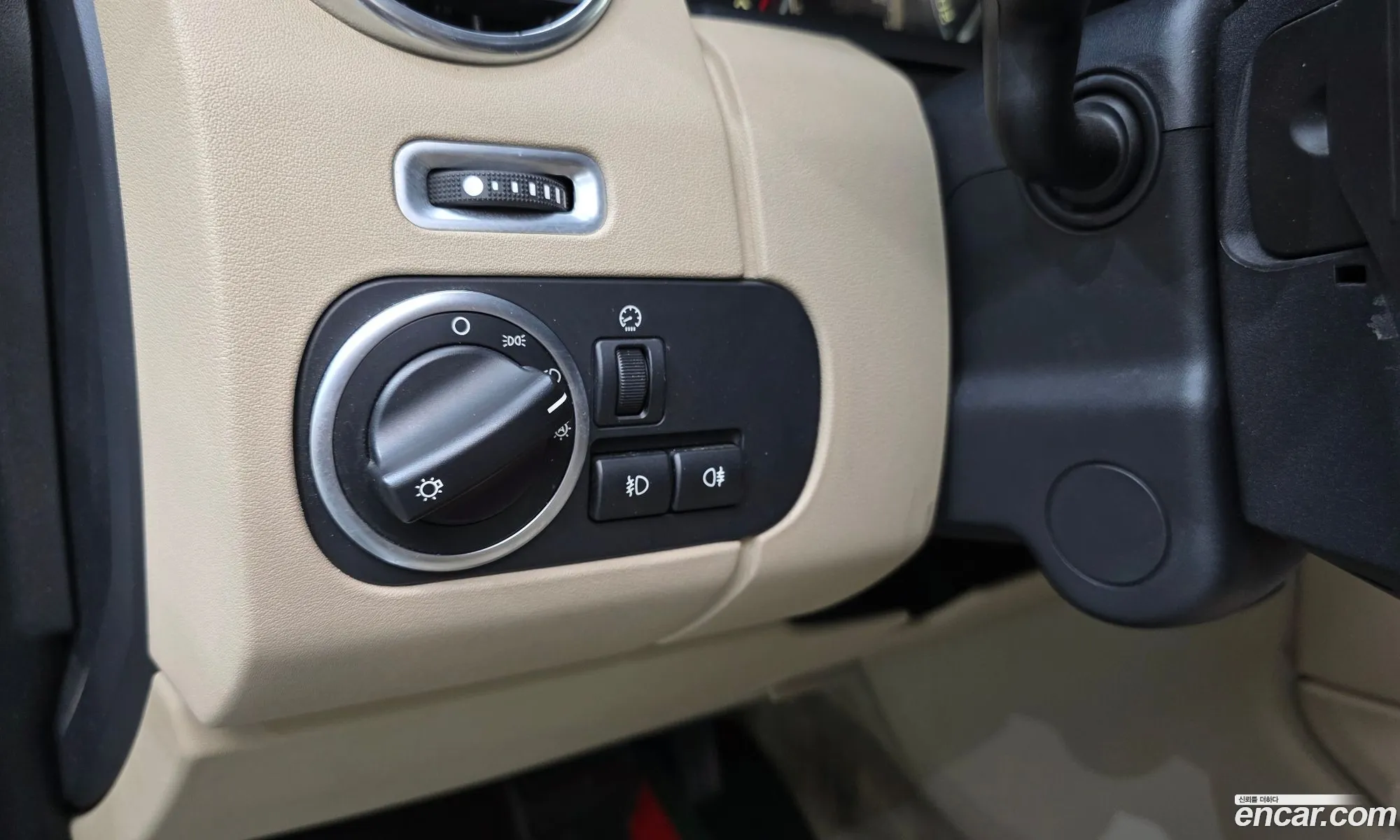 Land Rover Discovery 4 2015 SALLAAAG6FA748694 — 10