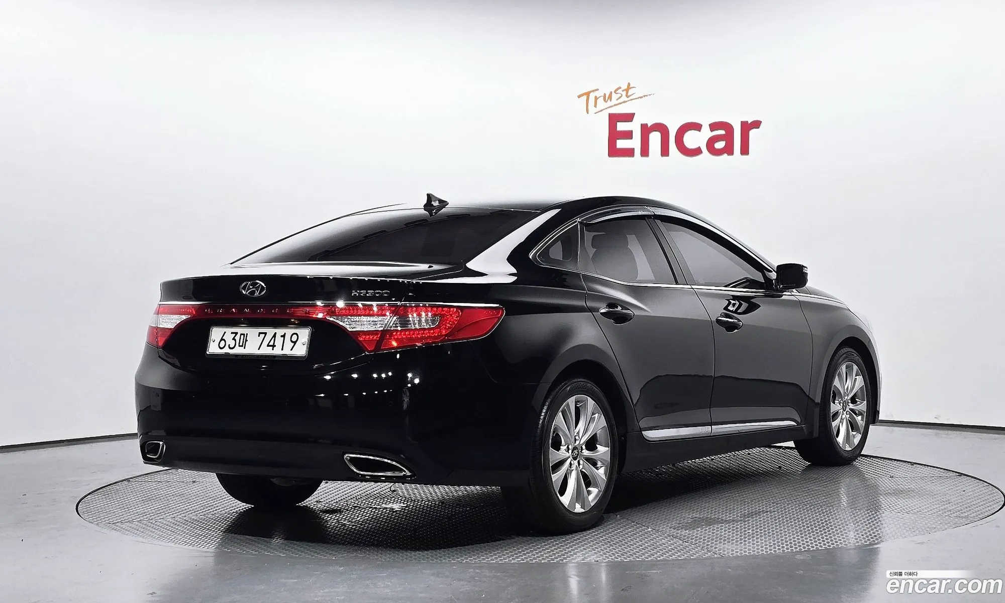 Hyundai Grandeur HG 2012 — 17