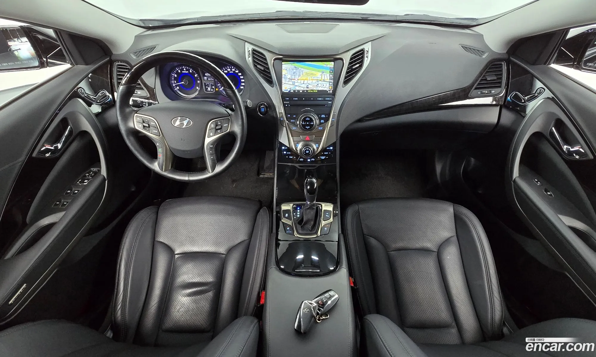Hyundai Grandeur HG 2012 — 19