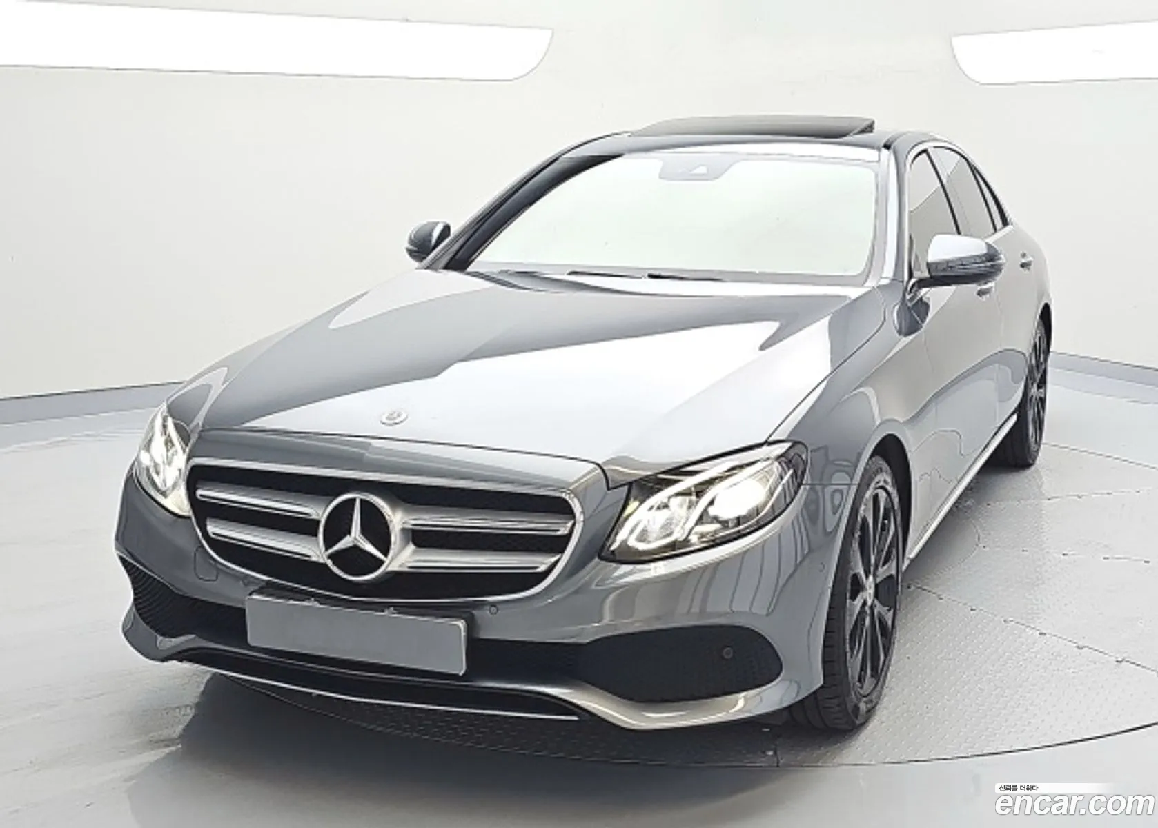 Mercedes-Benz E-Class W213 2017 — 20
