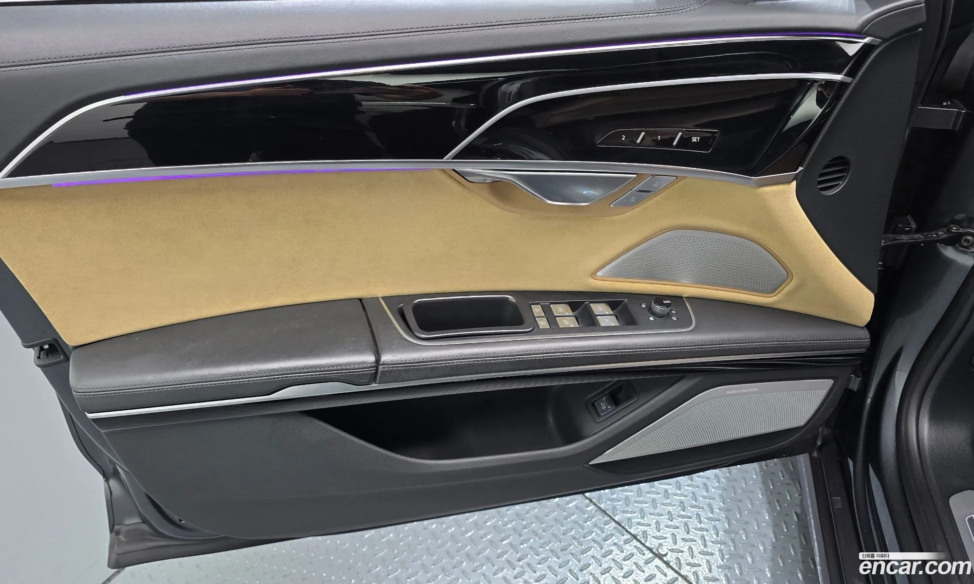Audi A8 2020 — 42