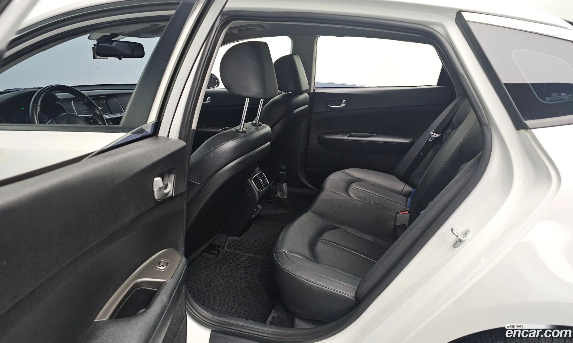 Kia K5 2019 — 25
