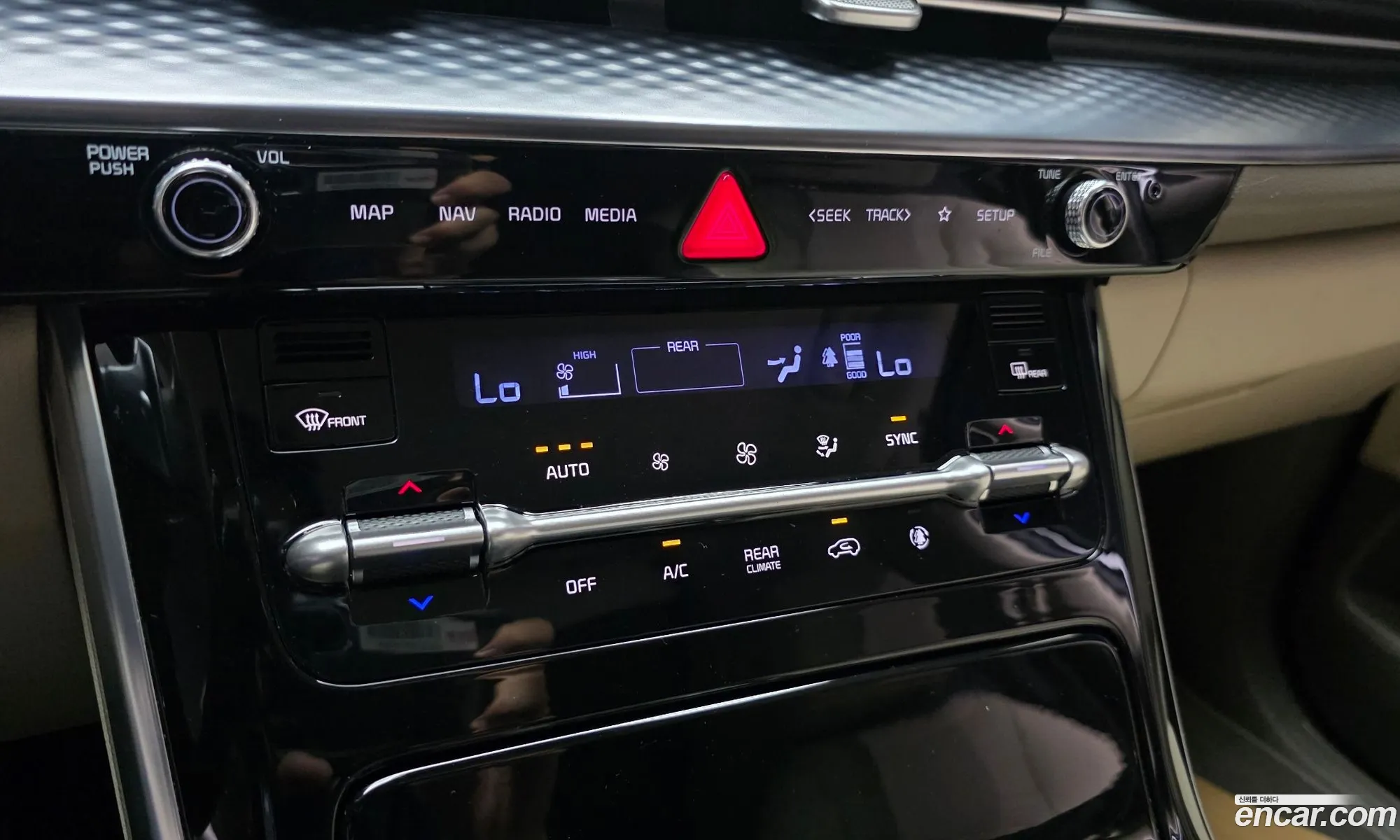 Kia Carnival 2022 — 21