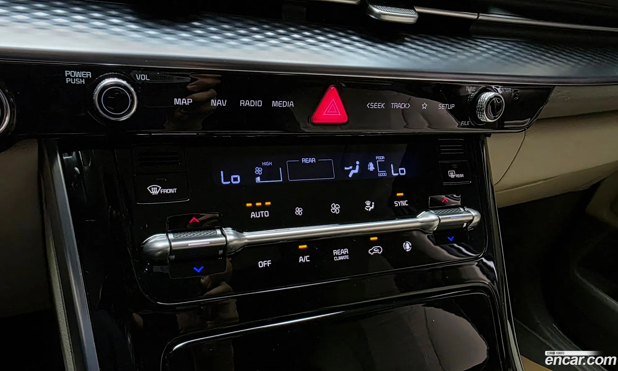 Kia Carnival 2022 — 23
