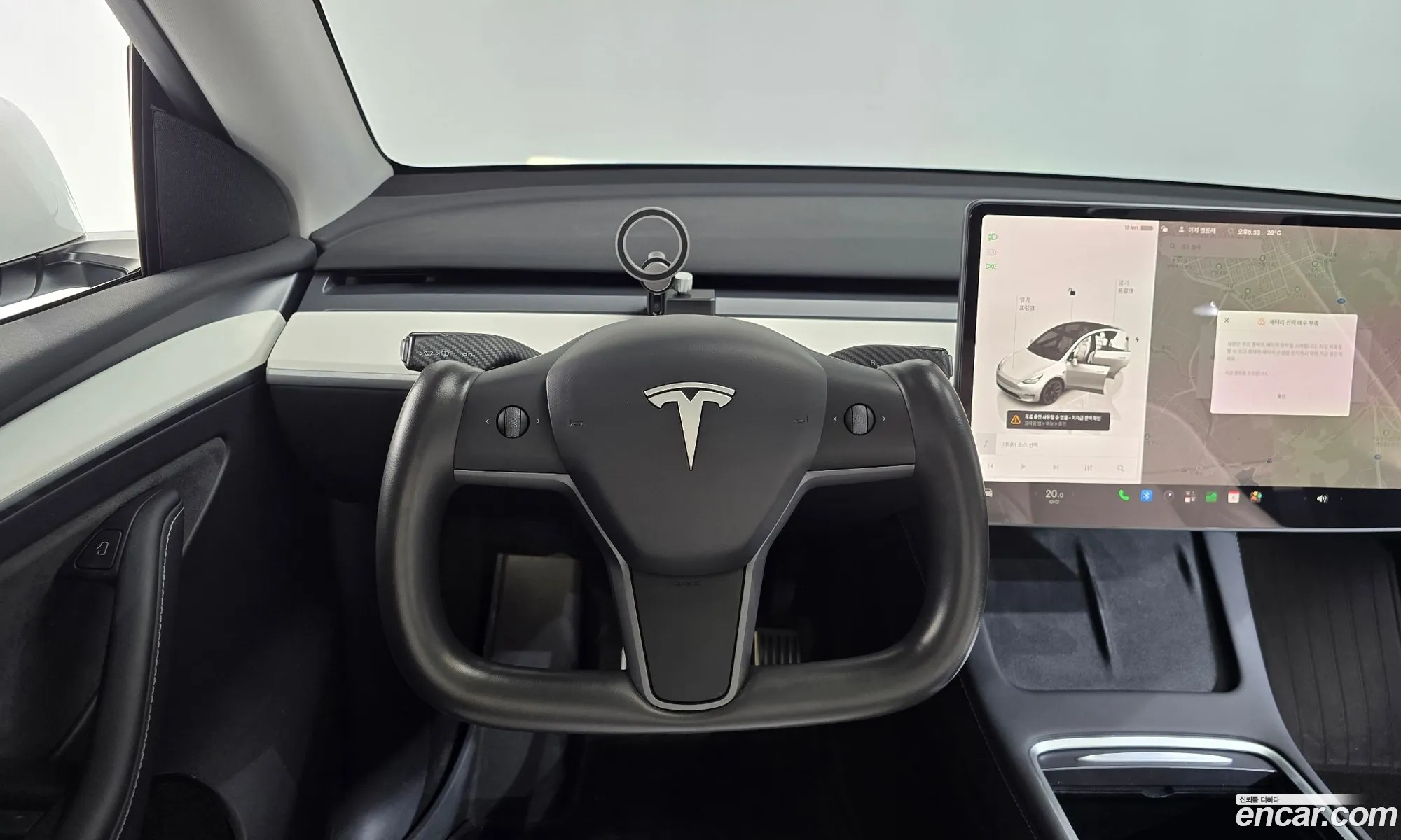 Tesla Model Y 2024 — 28