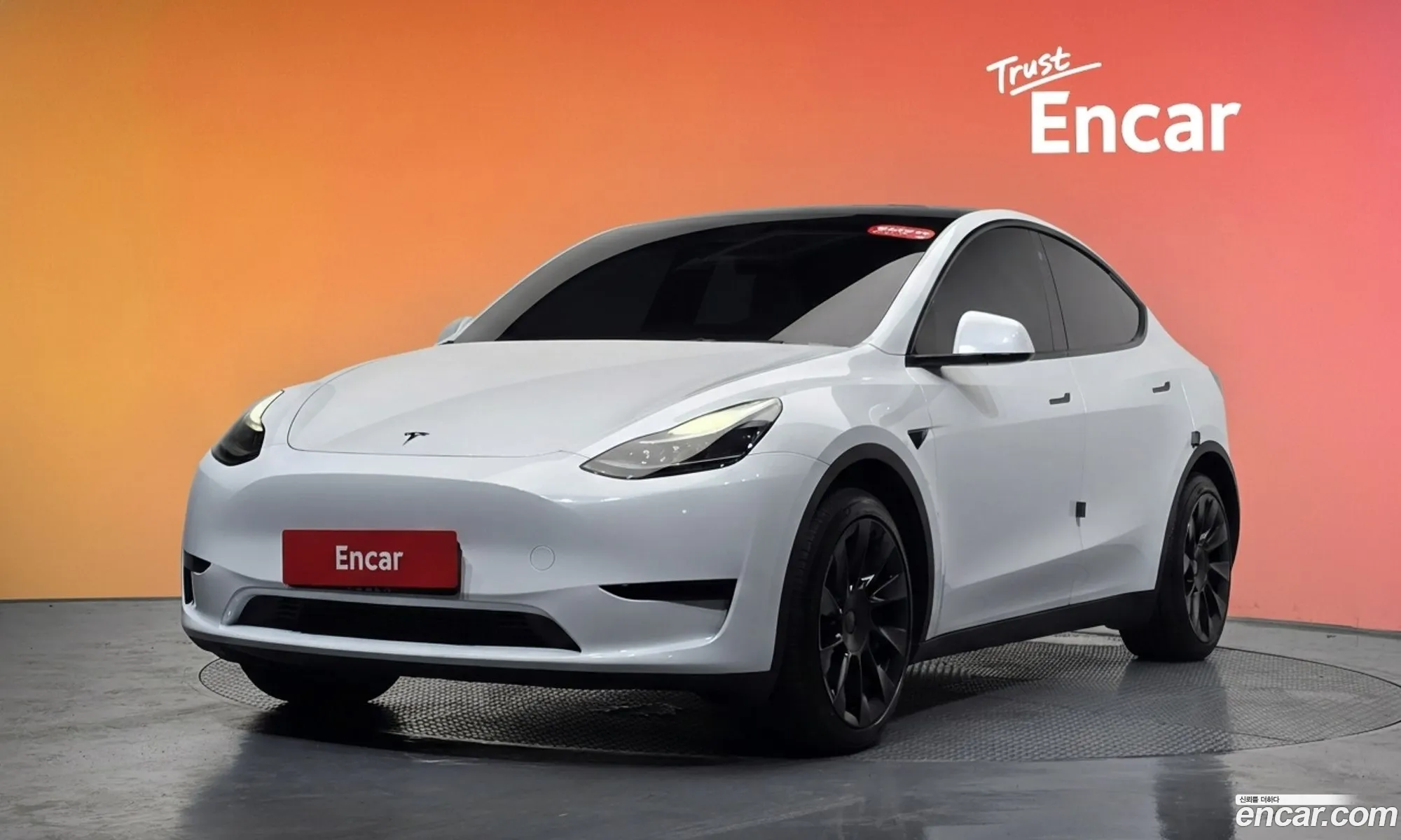 Tesla Model Y 2024 — 15