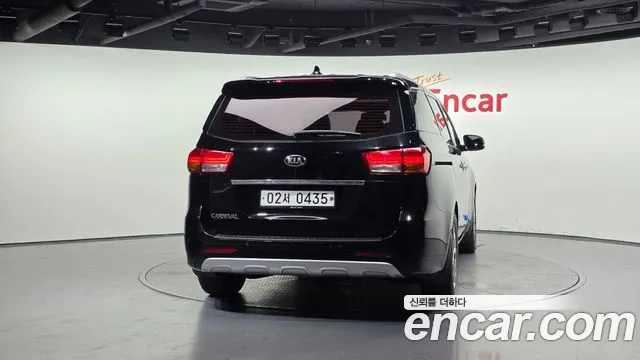 Kia Carnival 2016 — 3