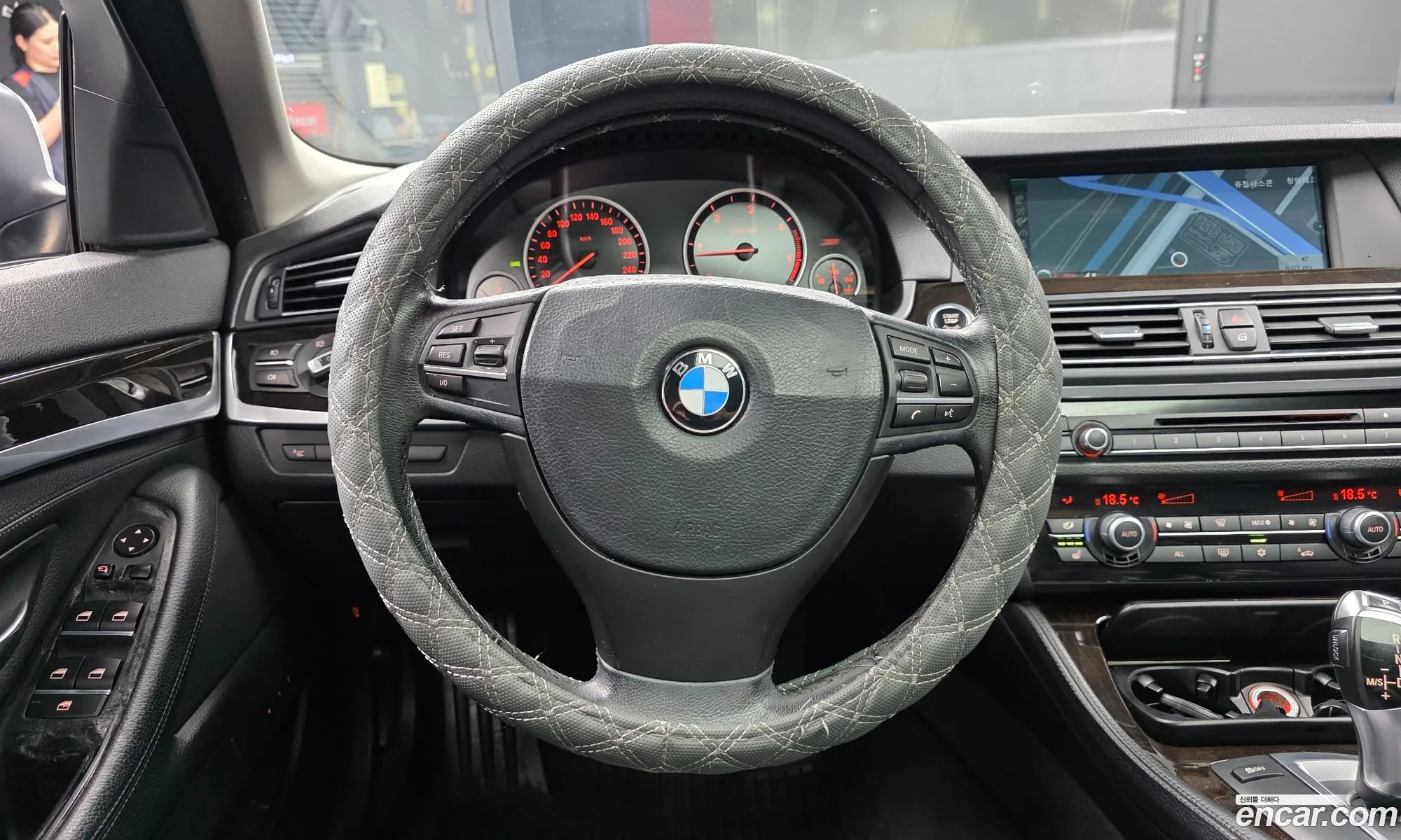 BMW 5 Series 2011 — 6