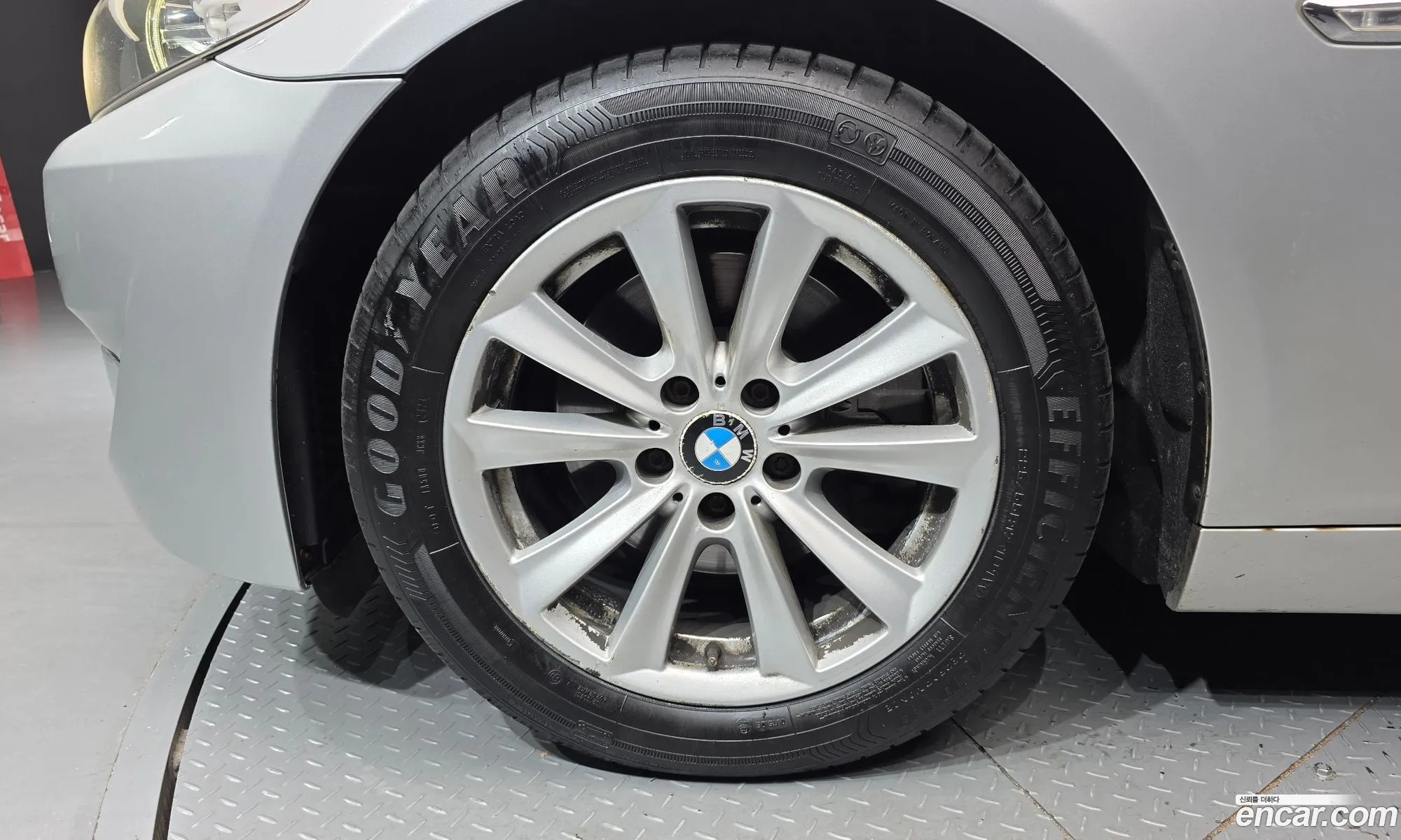 BMW 5 Series 2011 — 2