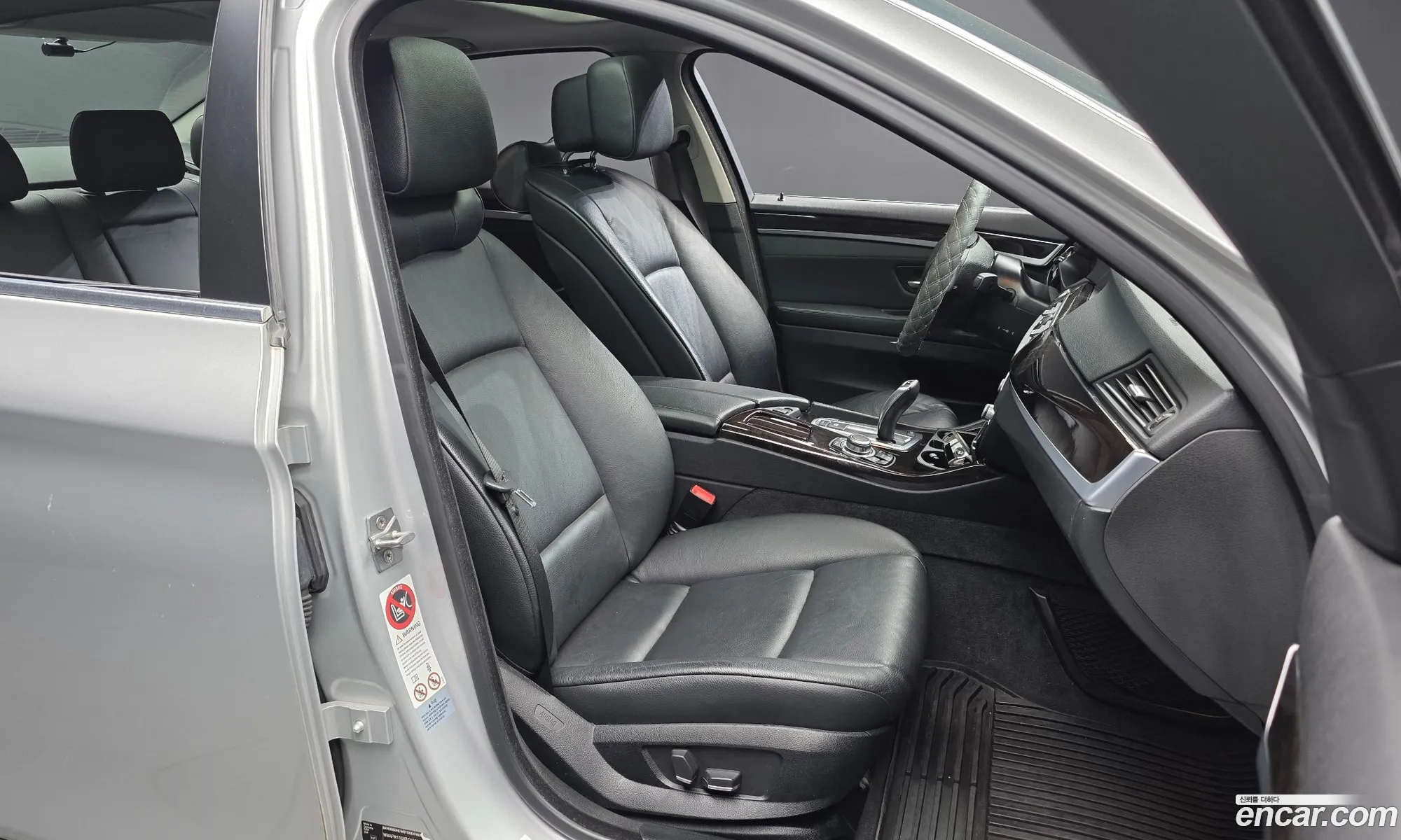 BMW 5 Series 2011 — 14