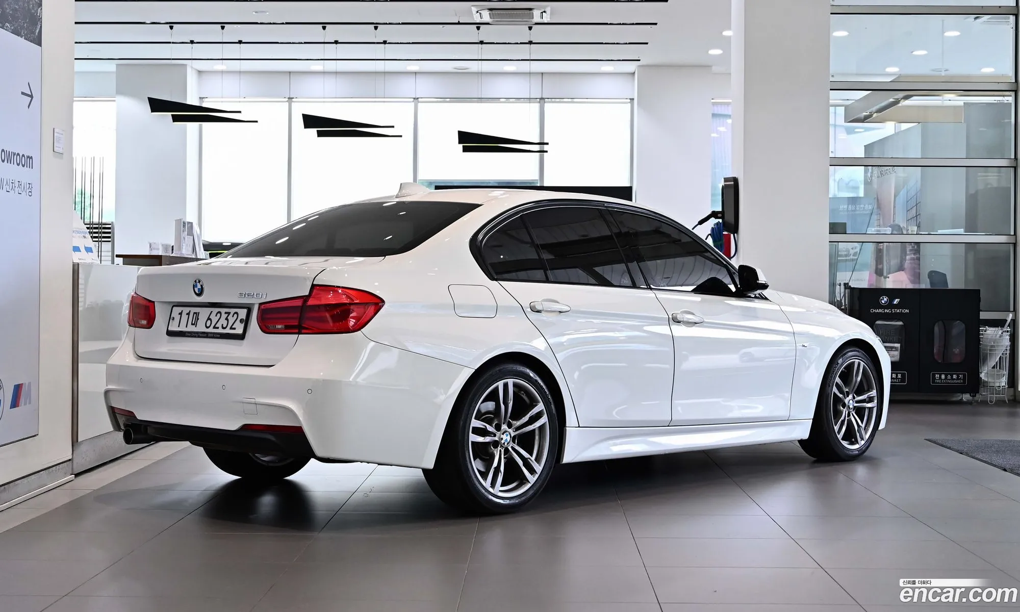 BMW 3 Series 2018 — 6