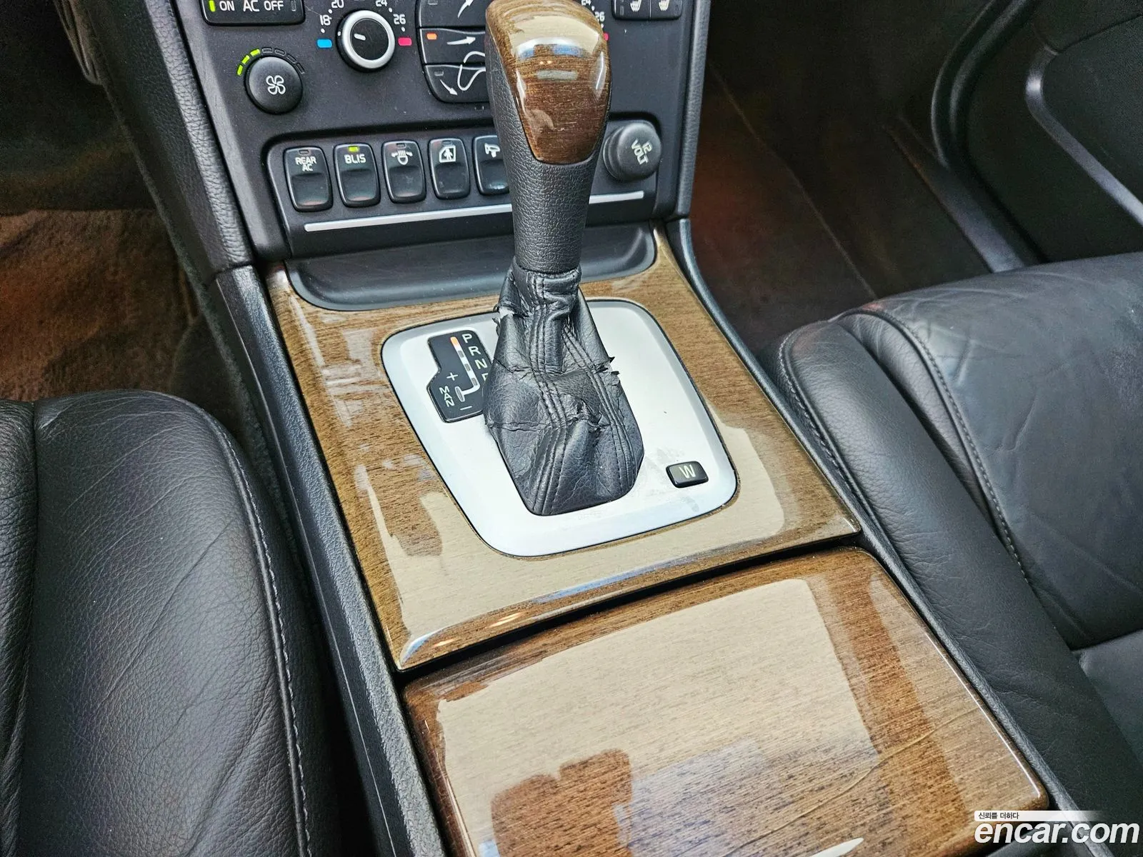 Volvo XC90 2010 — 5