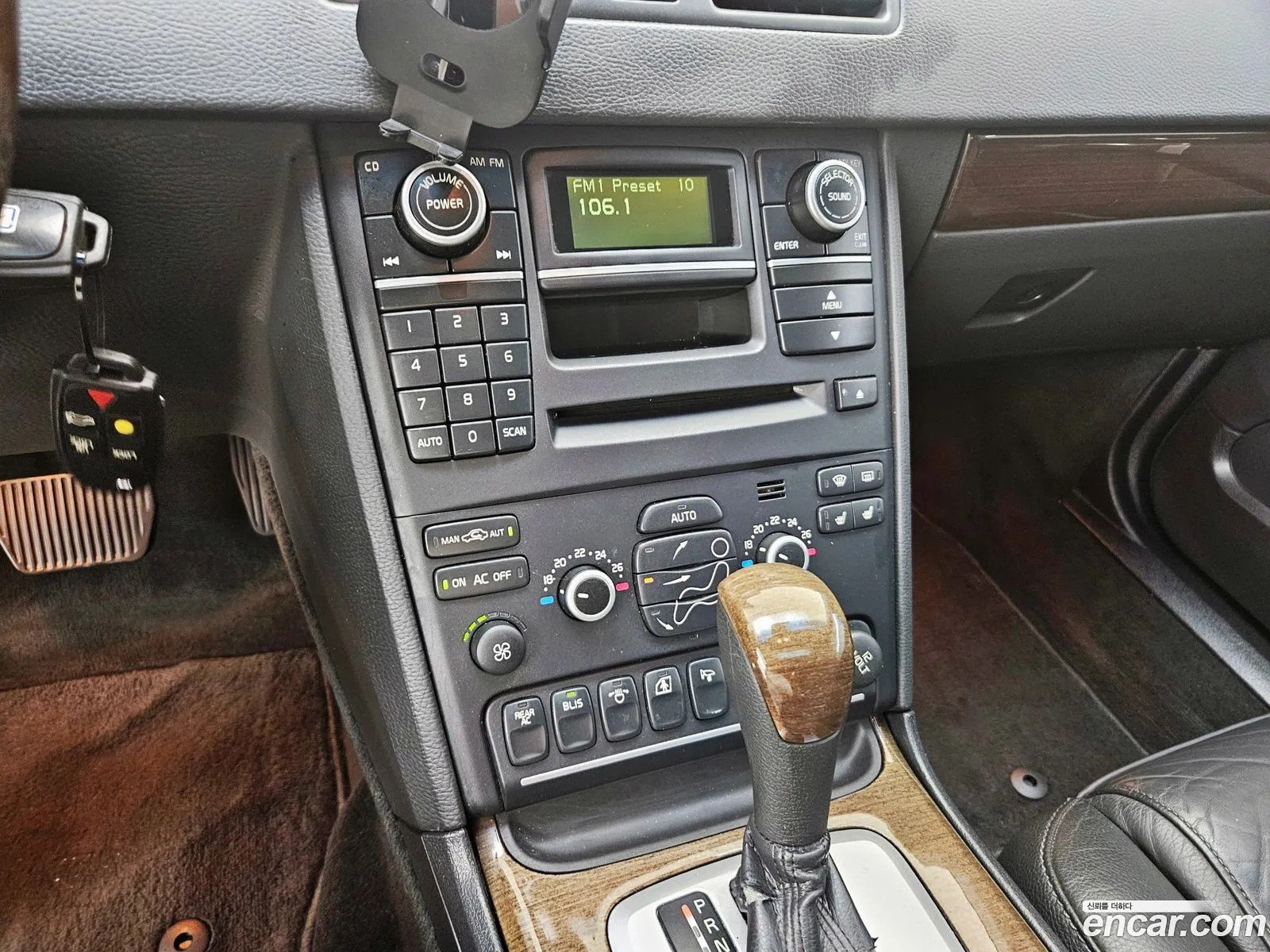 Volvo XC90 2010 — 8