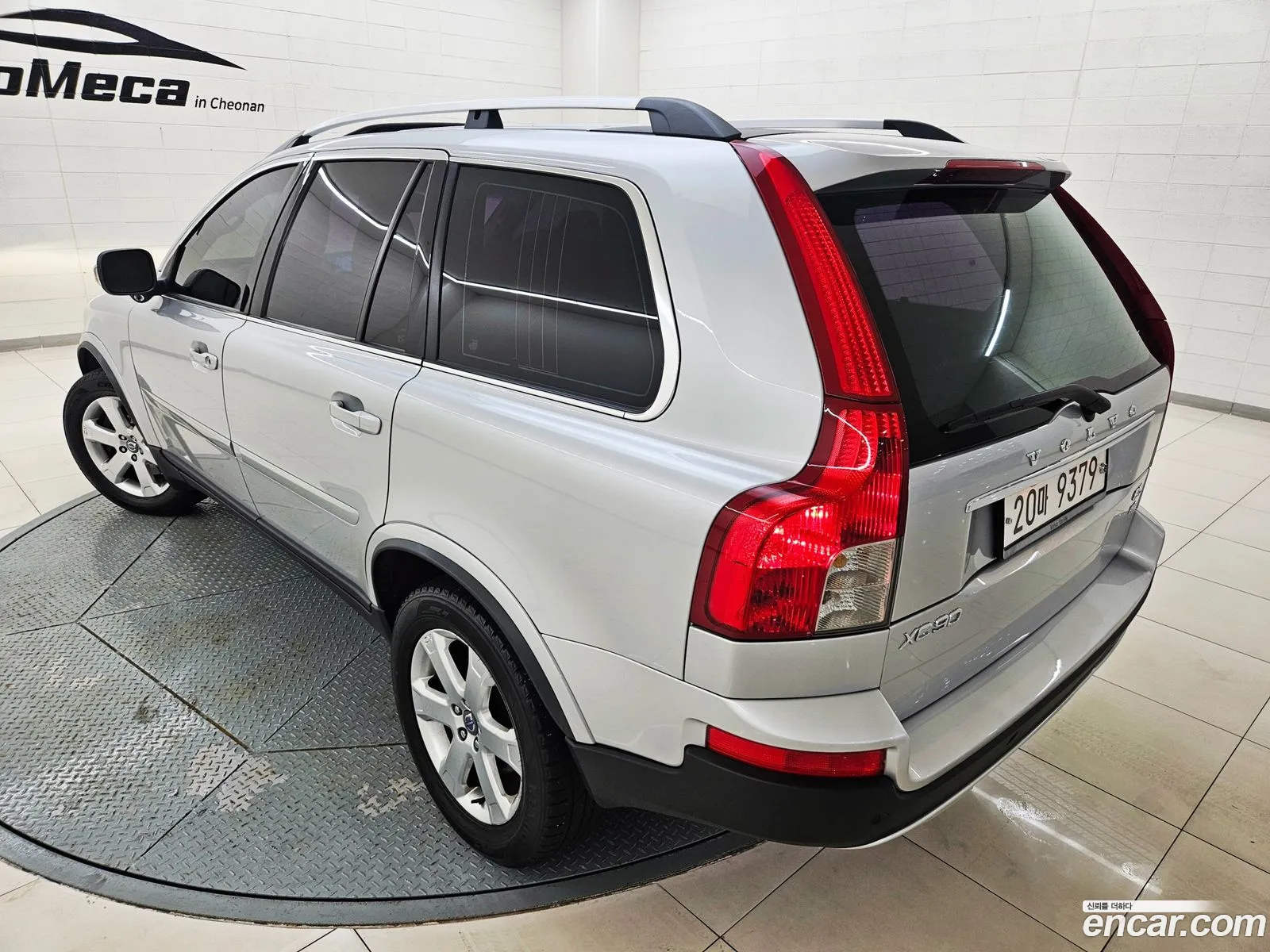 Volvo XC90 2010 — 17