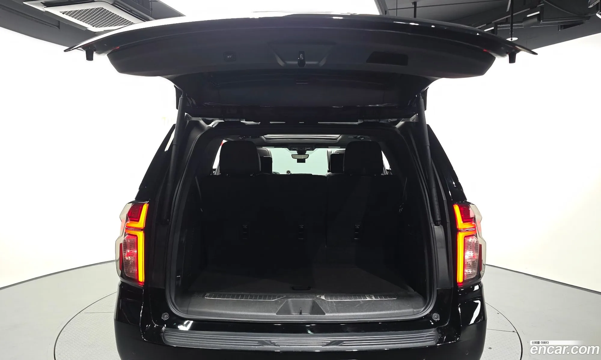 Chevrolet (GM Daewoo) Tahoe 2022 — 28