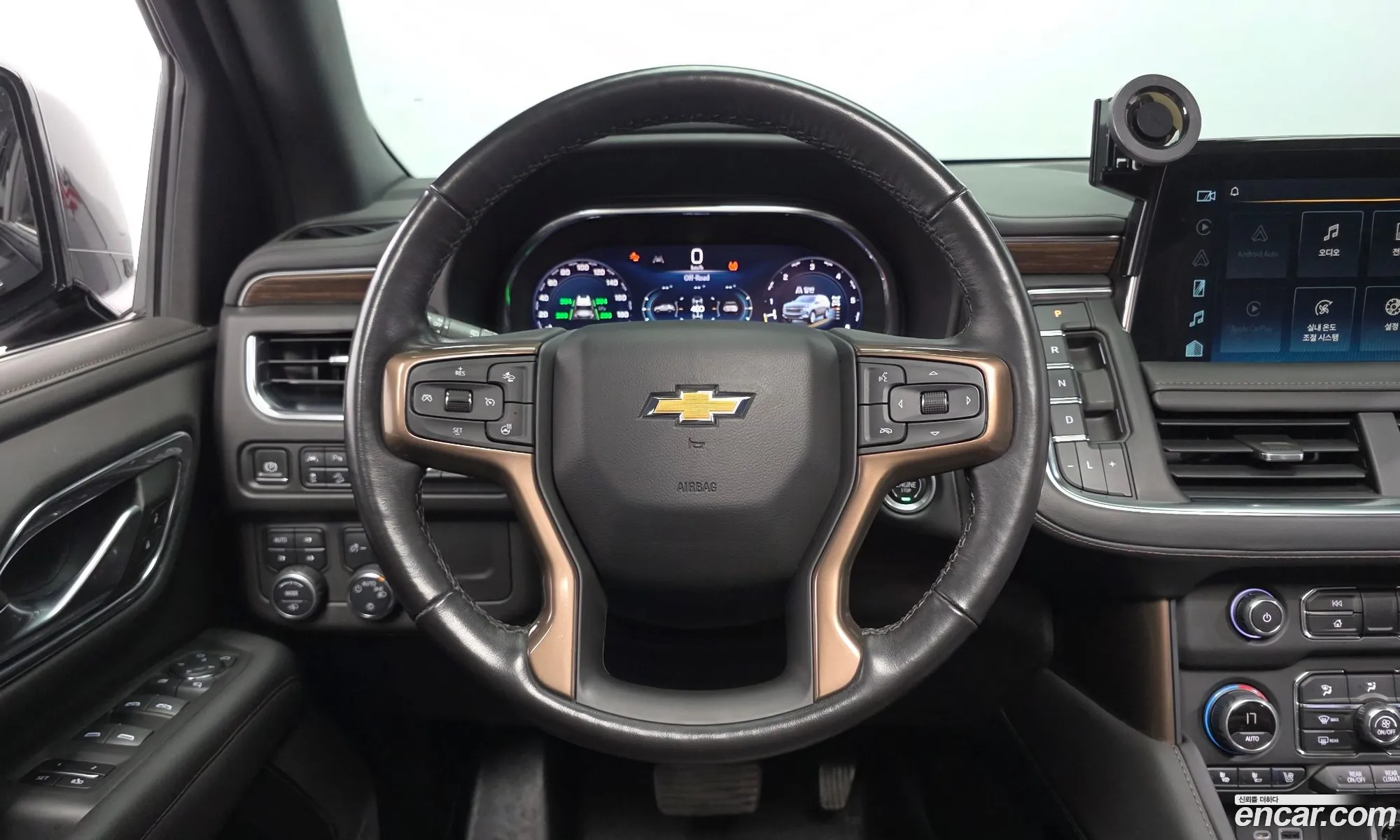 Chevrolet (GM Daewoo) Tahoe 2022 — 25