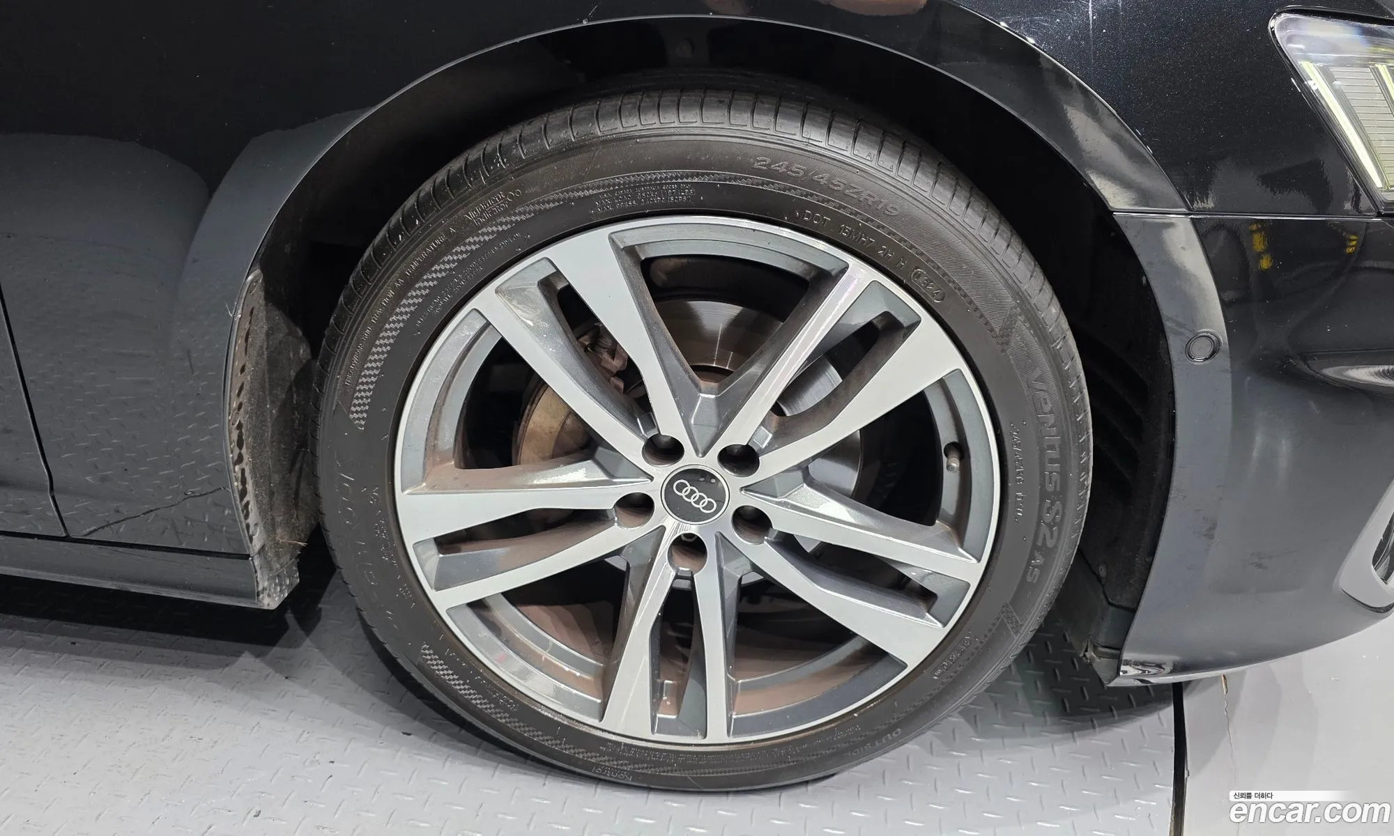 Audi A6 2022 WAUZZZF25NN042584 — 24