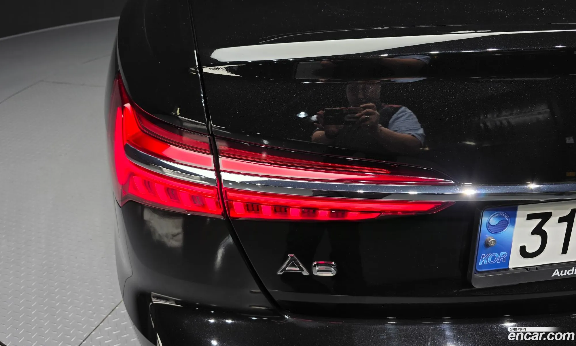 Audi A6 2022 WAUZZZF25NN042584 — 25