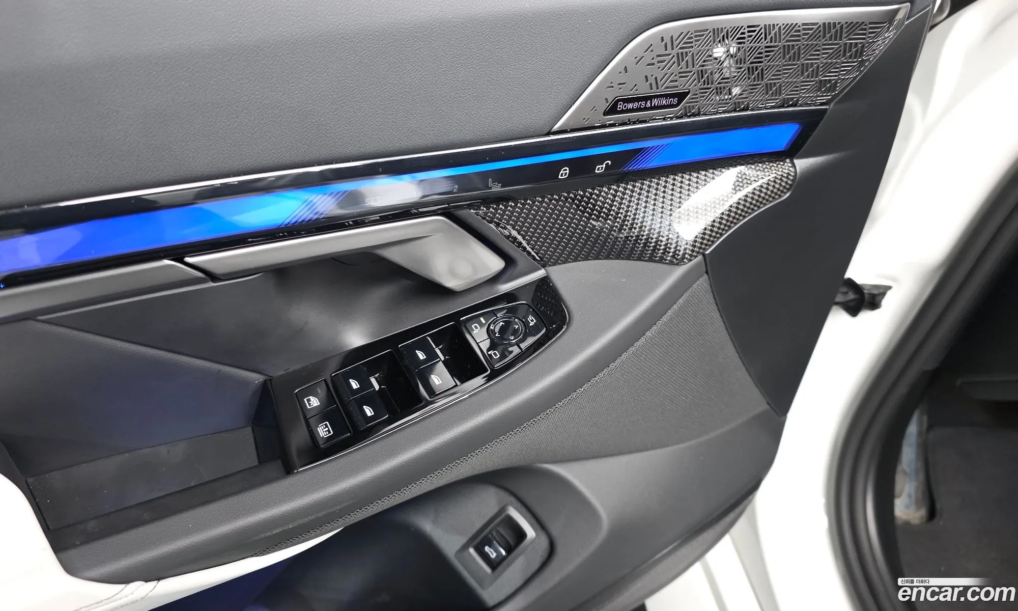 BMW M5 2025 WBS81FK06SCV43377 — 32