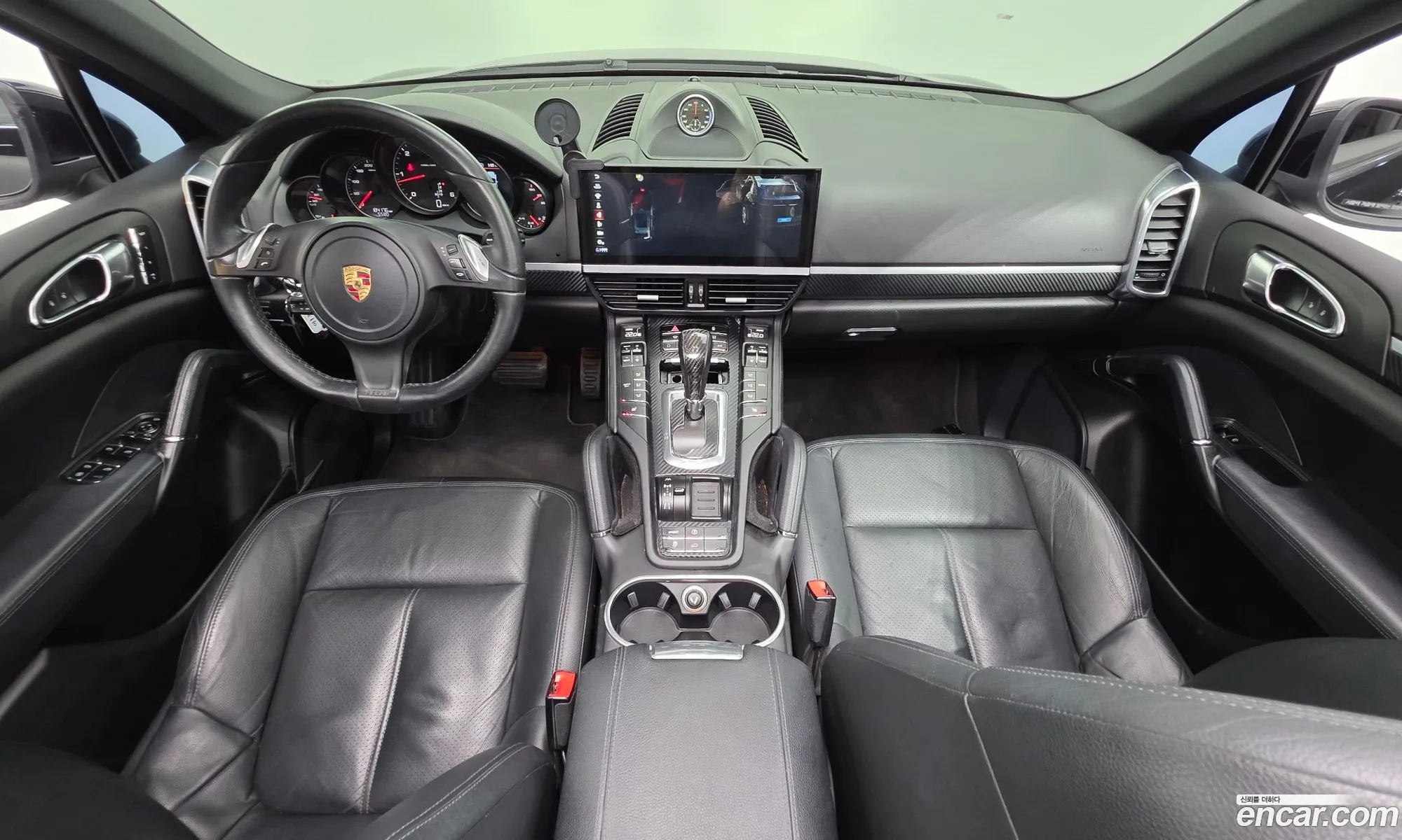 Porsche Cayenne 2013 — 24