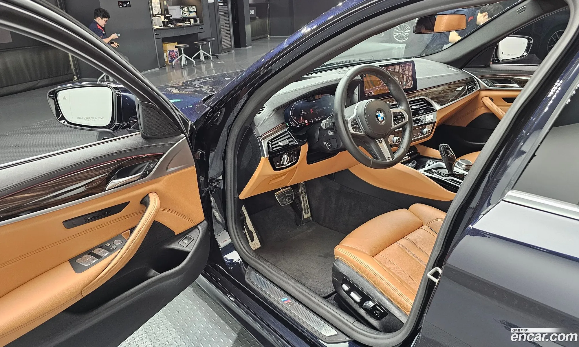 BMW 5 Series 2021 — 32