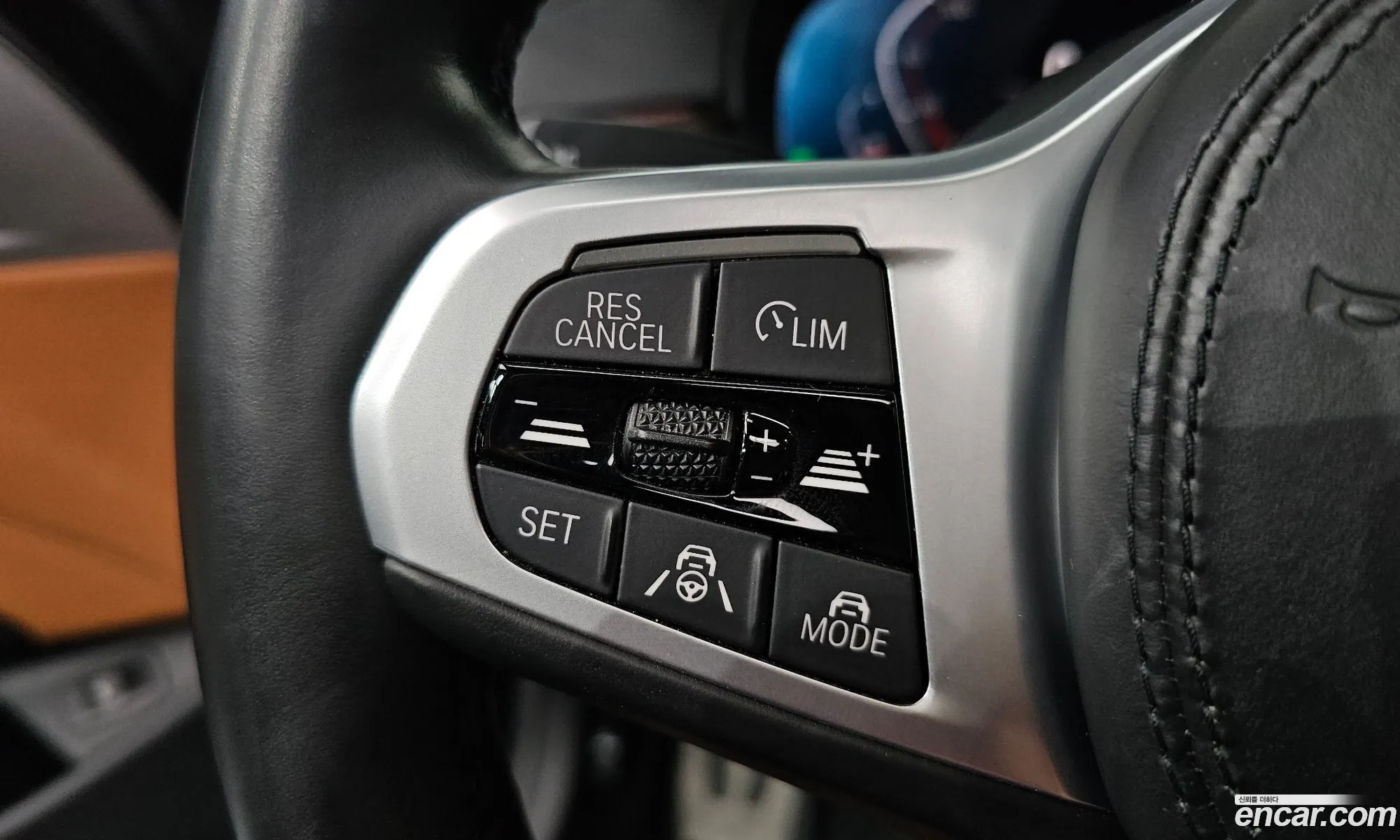 BMW 5 Series 2021 — 17