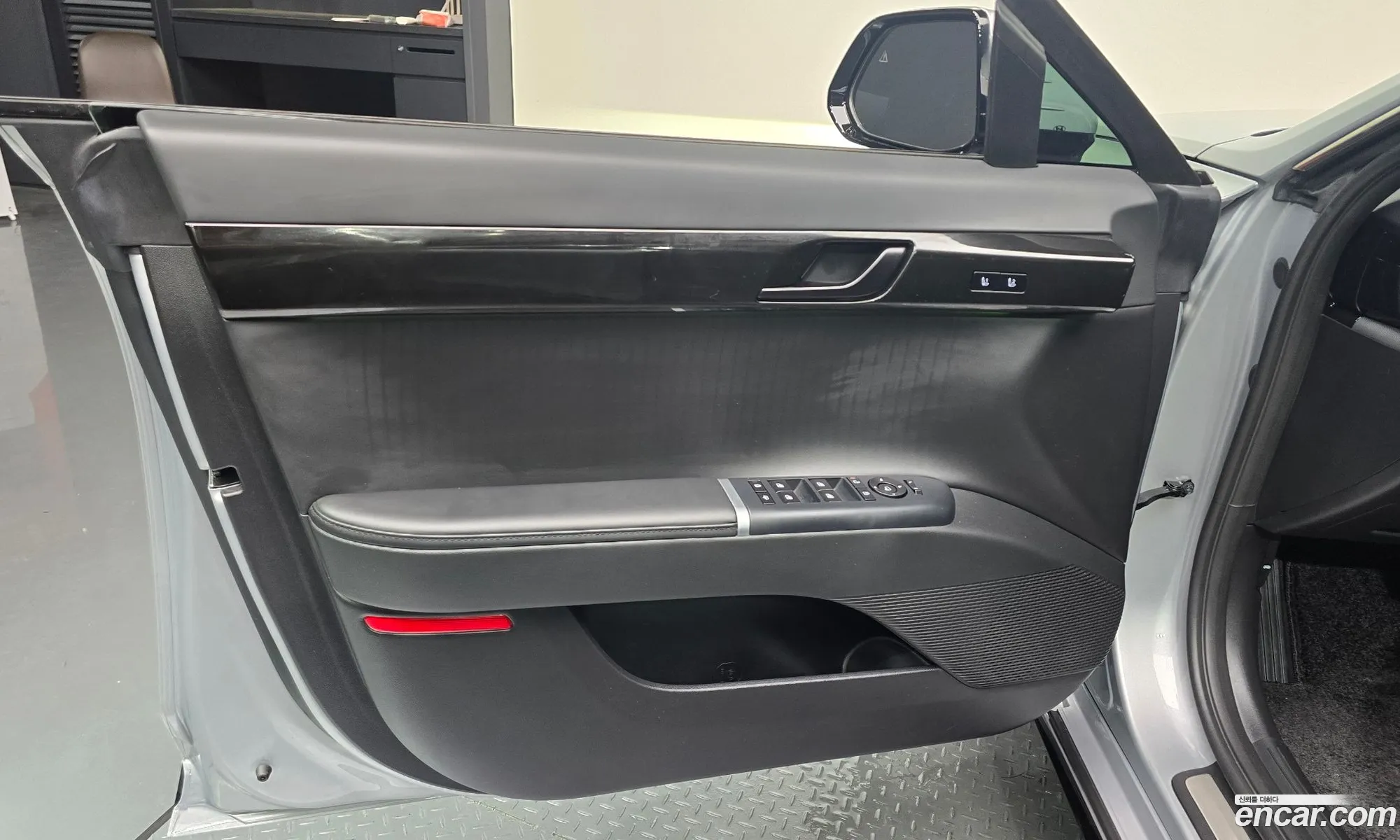 Hyundai Grandeur Hybrid 2024 — 29